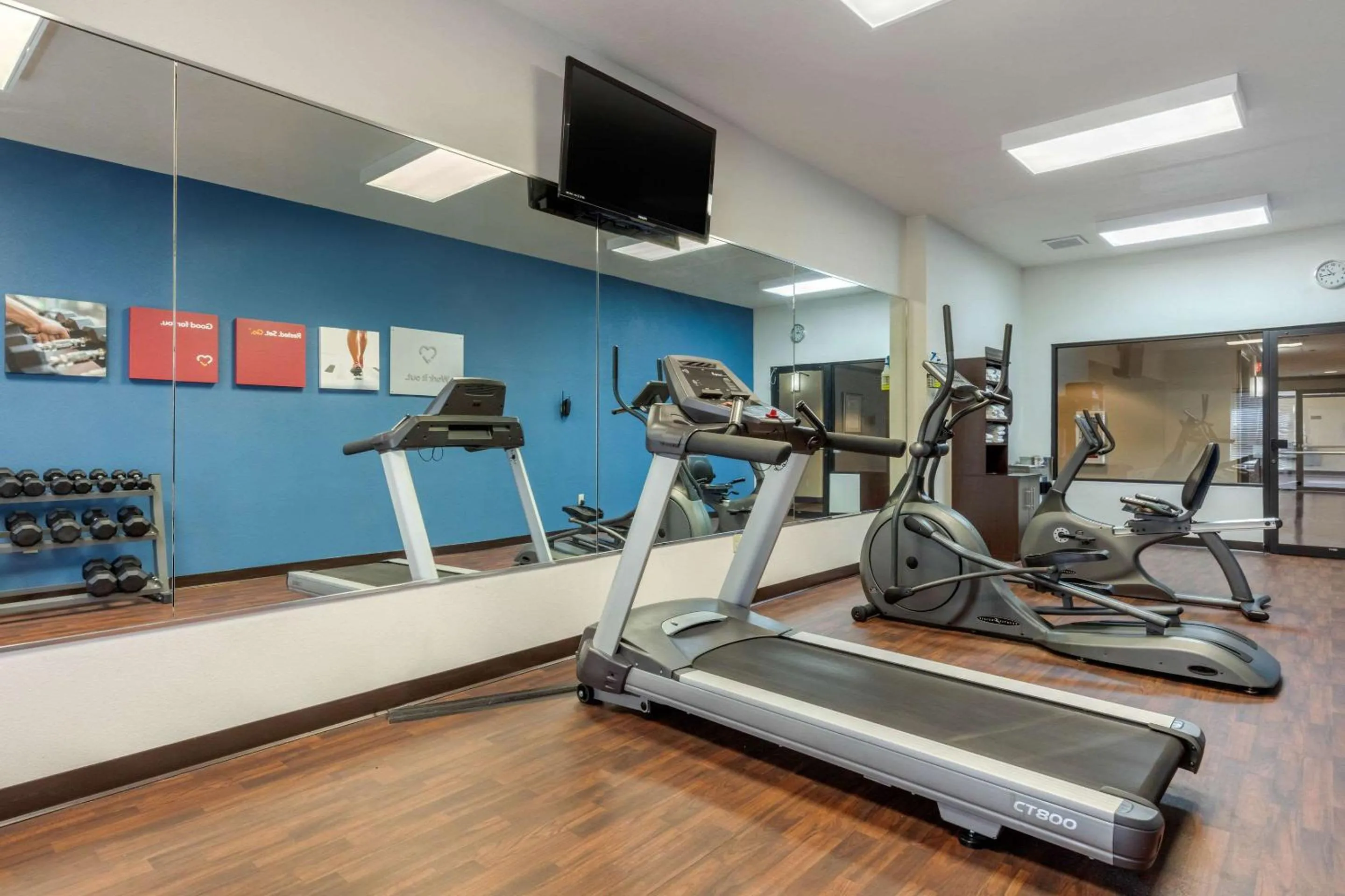 Fitness centre/facilities in Comfort Suites