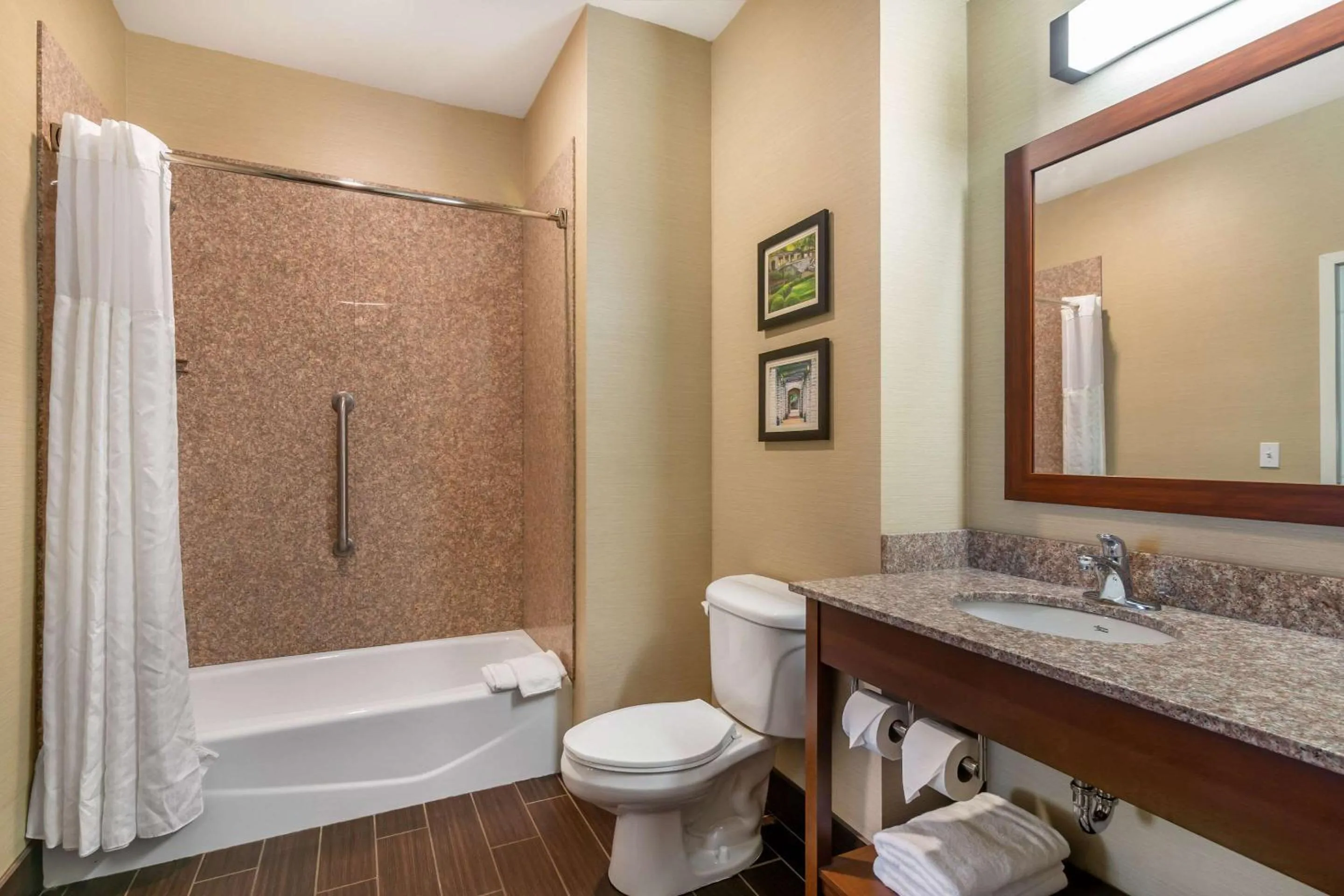 Bedroom in Comfort Suites - Jefferson City