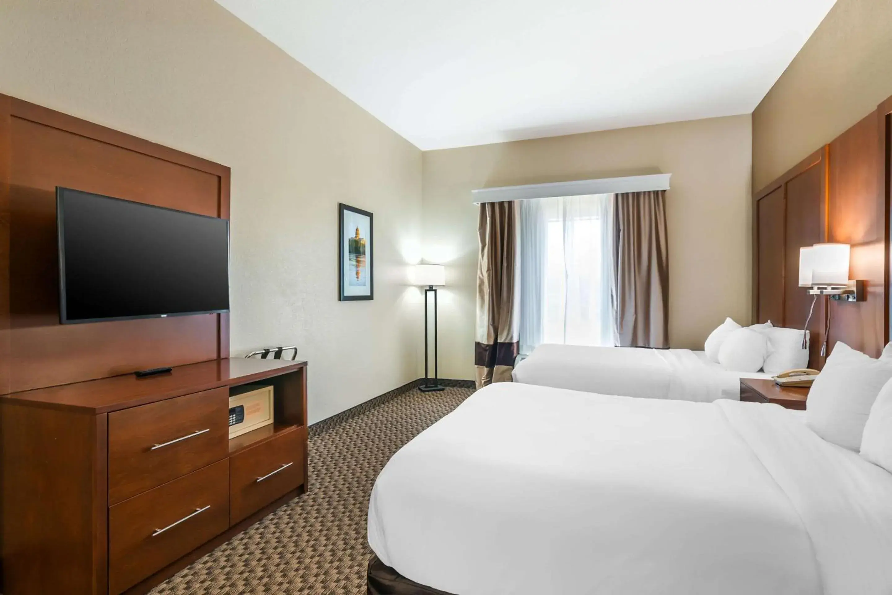 Bedroom, Bed in Comfort Suites - Jefferson City Bedroom, Bed in Comfort Suites - Jefferson City