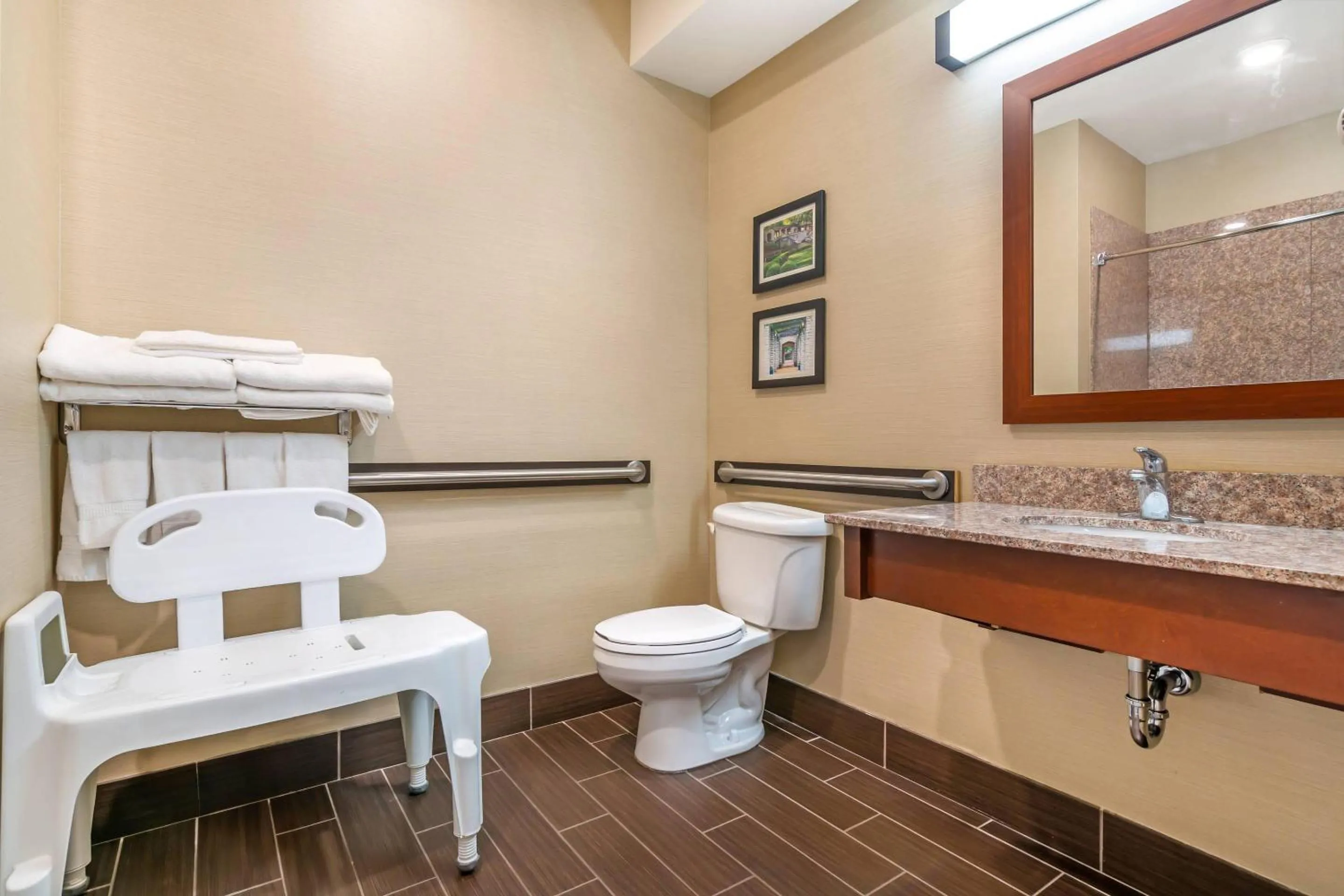 Bedroom in Comfort Suites - Jefferson City