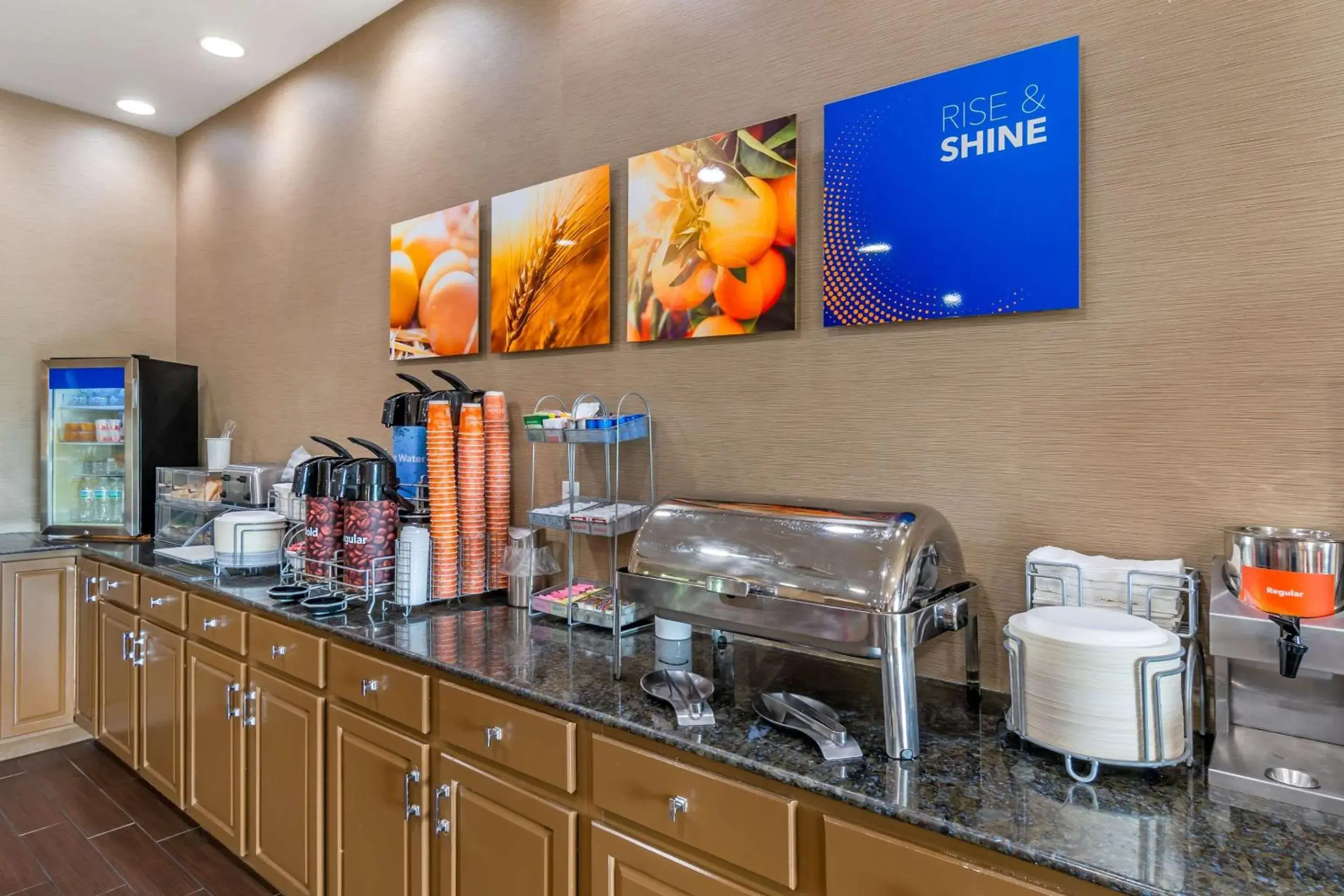 Breakfast in Comfort Suites - Jefferson City Breakfast in Comfort Suites - Jefferson City