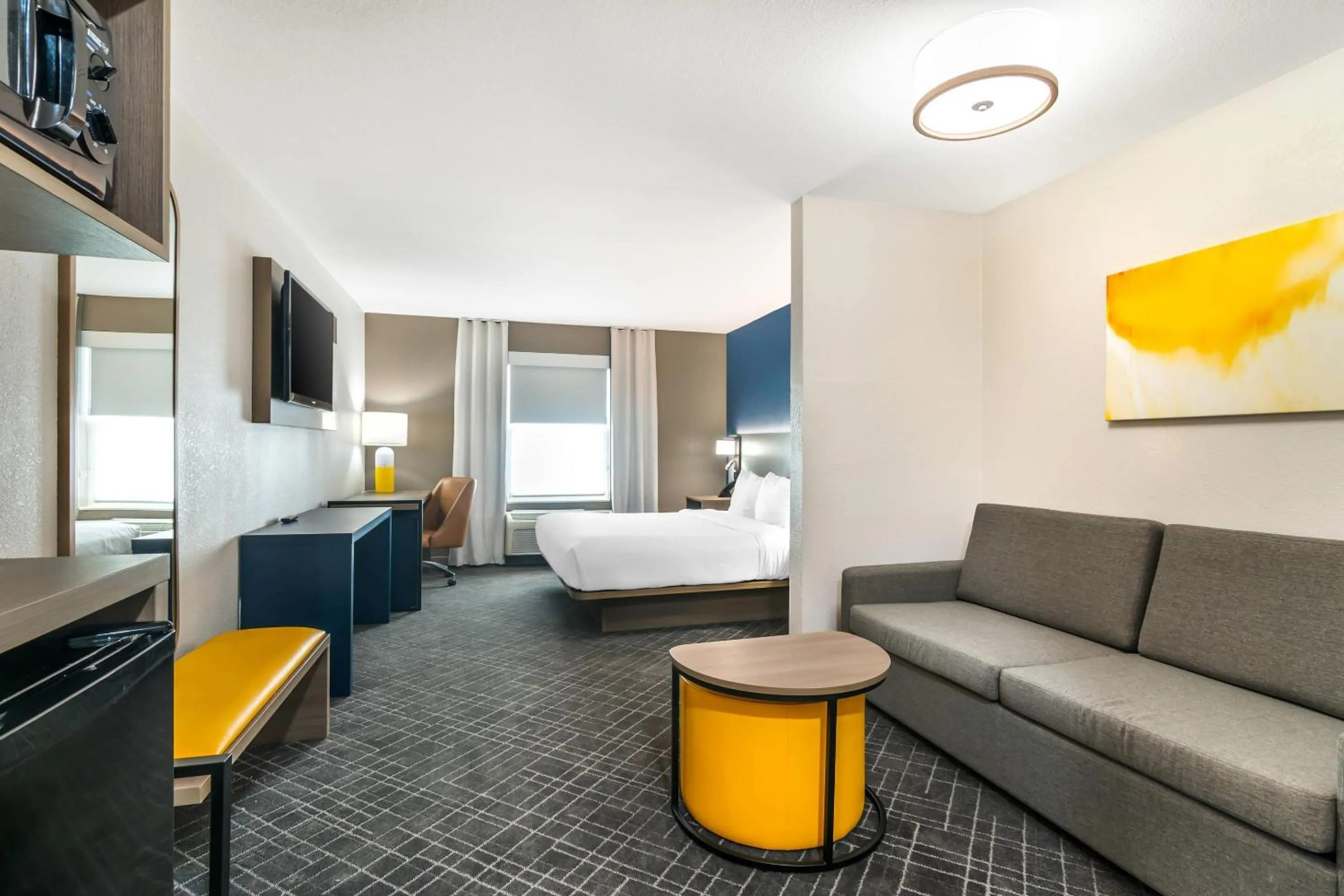 Bedroom, Bed in Comfort Inn & Suites Chesterfield - St Louis