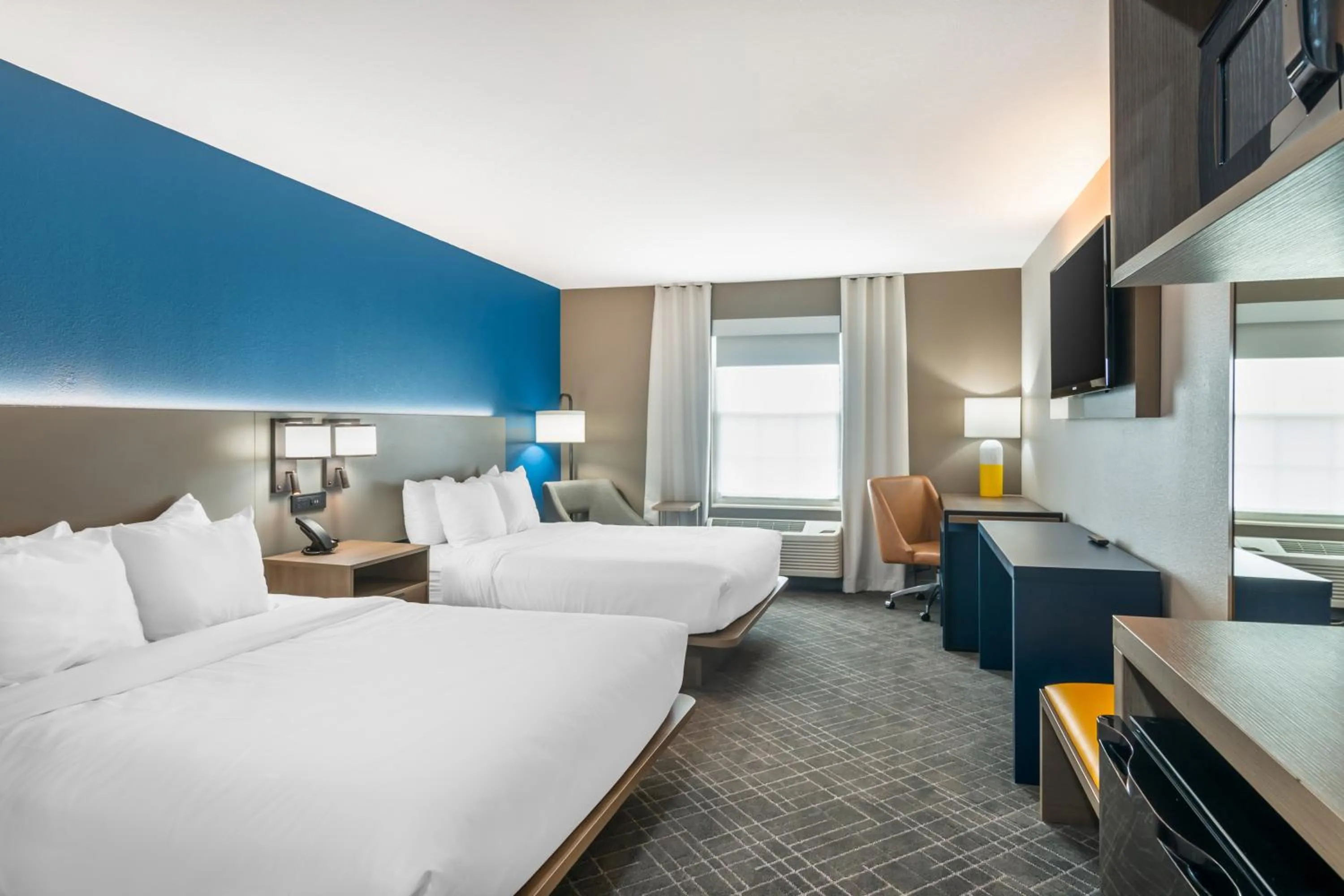 Bed in Comfort Inn & Suites Chesterfield - St Louis