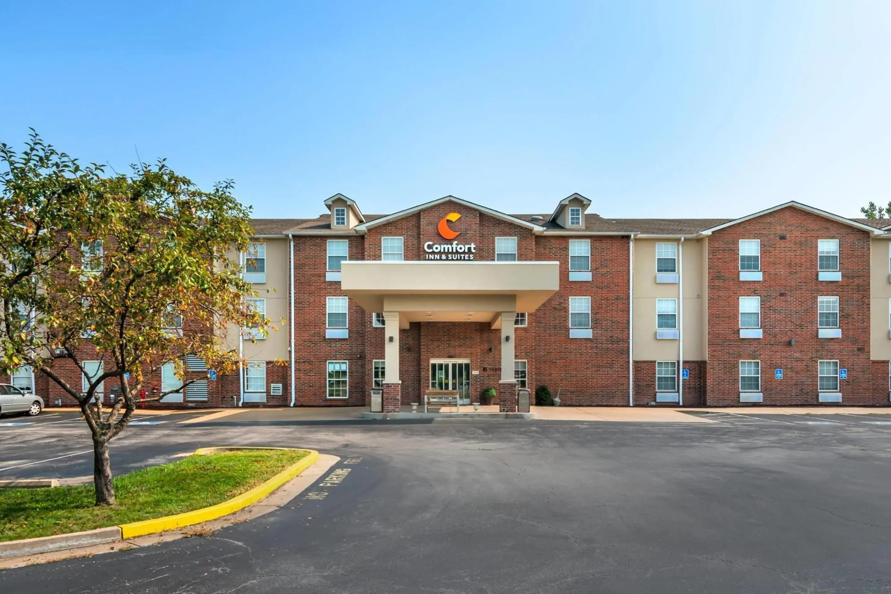 Property building in Comfort Inn & Suites Chesterfield - St Louis Property building in Comfort Inn & Suites Chesterfield - St Louis