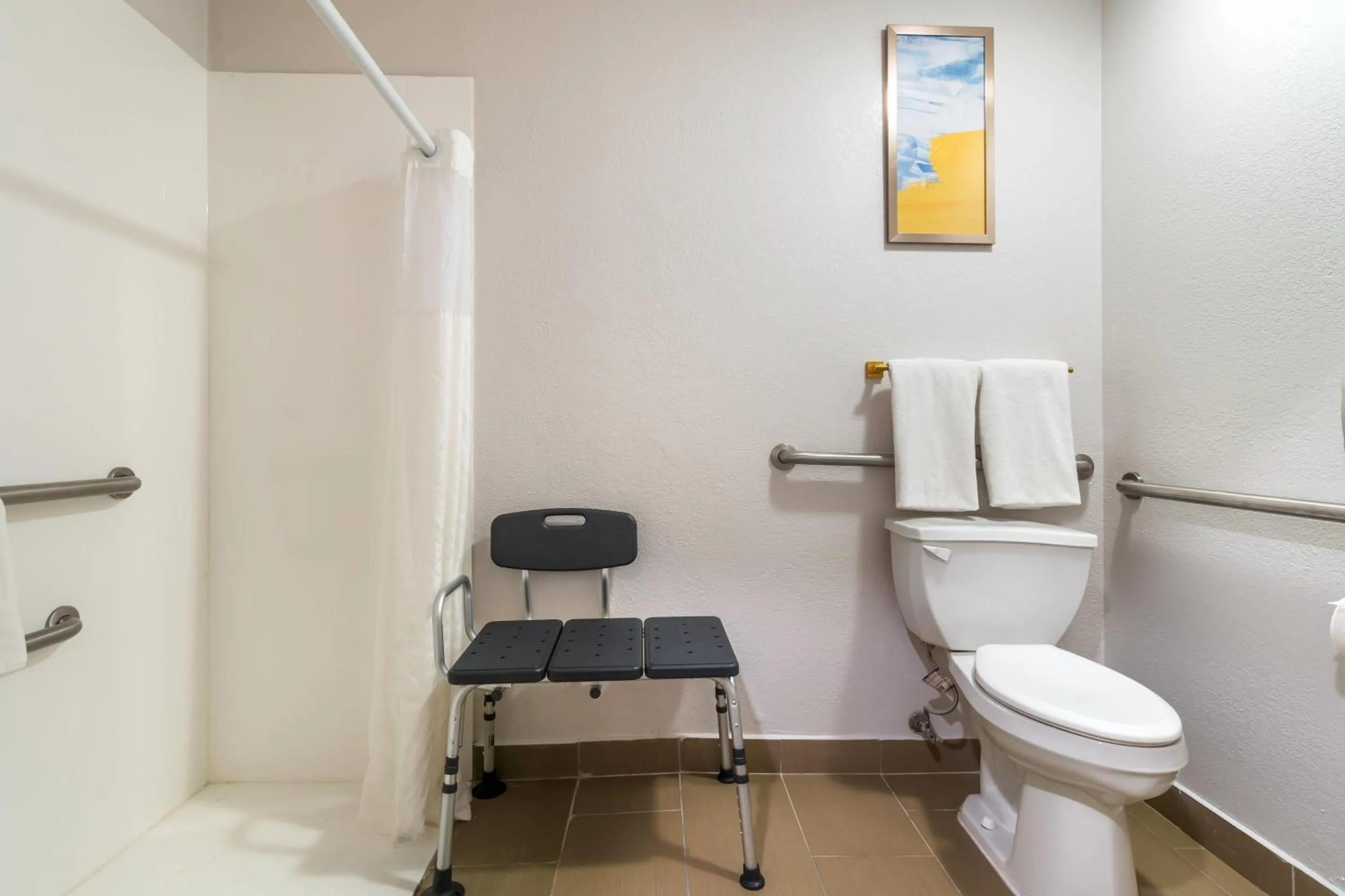 Bedroom in Comfort Inn & Suites Chesterfield - St Louis