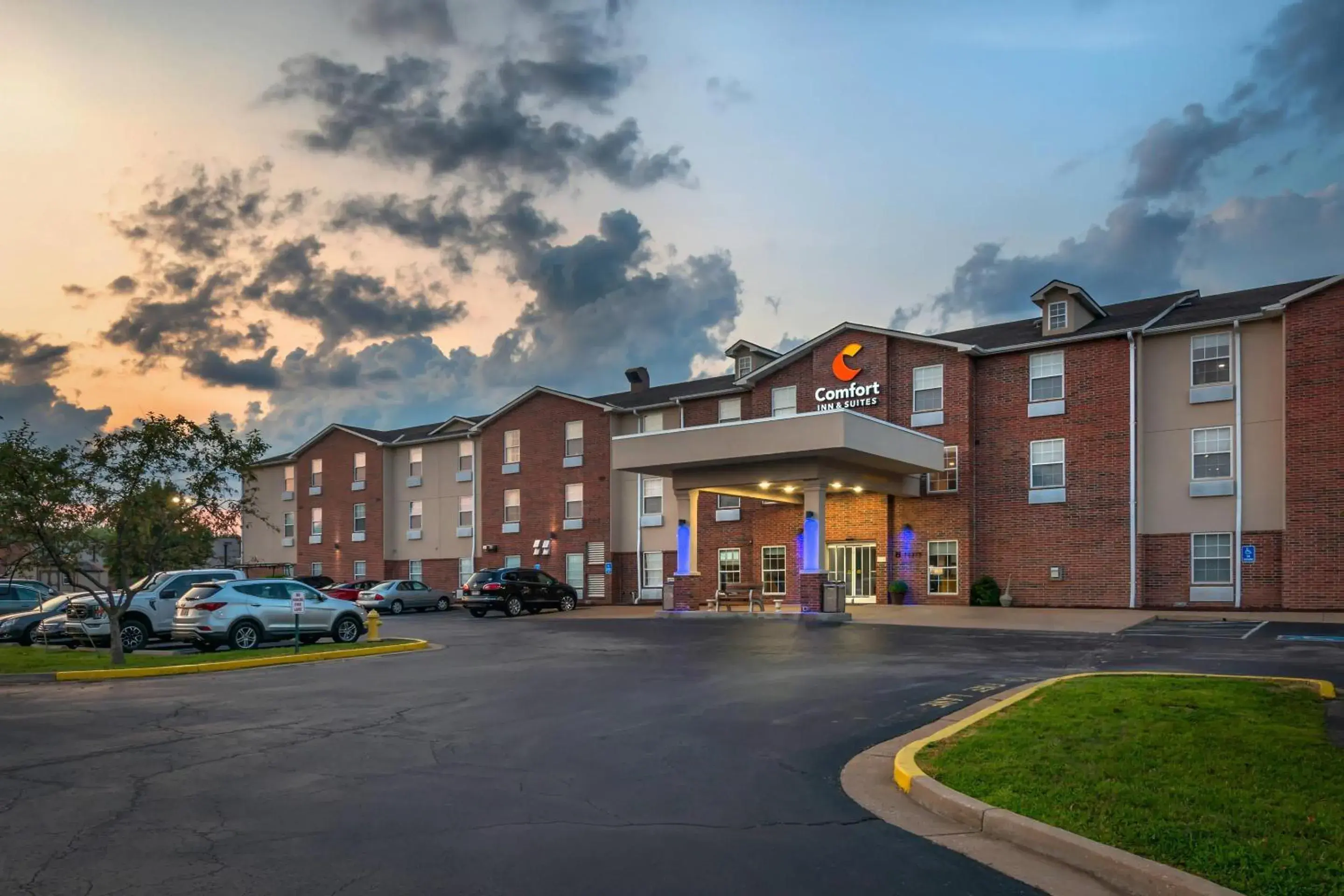 Property building in Comfort Inn & Suites Chesterfield - St Louis Property building in Comfort Inn & Suites Chesterfield - St Louis