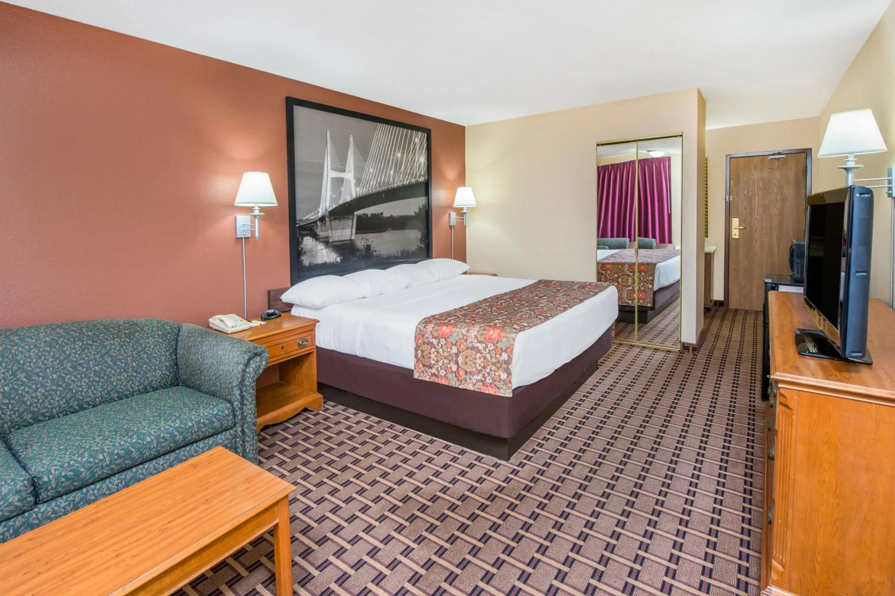 Bedroom, Bed in Super 8 by Wyndham Charleston Sikeston East MO