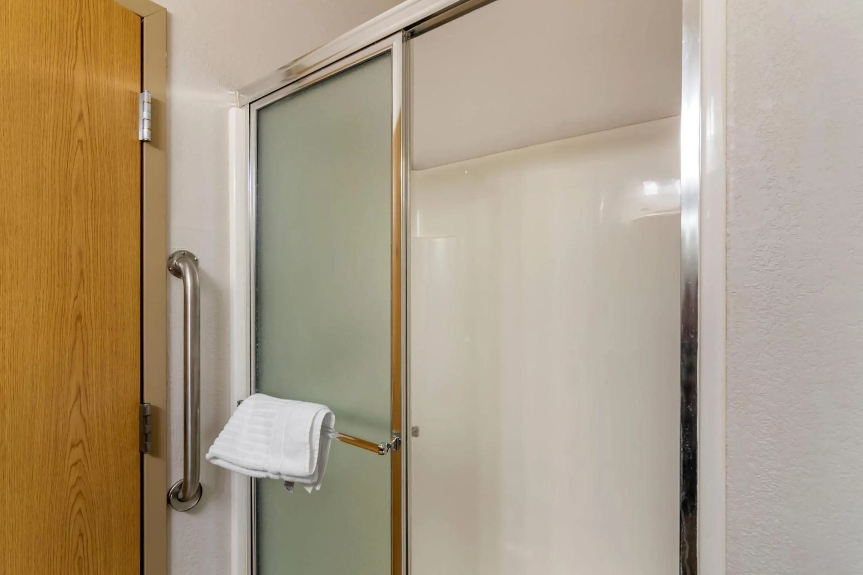 Bedroom in Comfort Inn & Suites Lees Summit - Kansas City