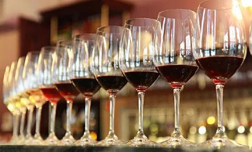 Lounge or bar in Hotel Bothwell Sedalia Central District, an Ascend Collection Hotel