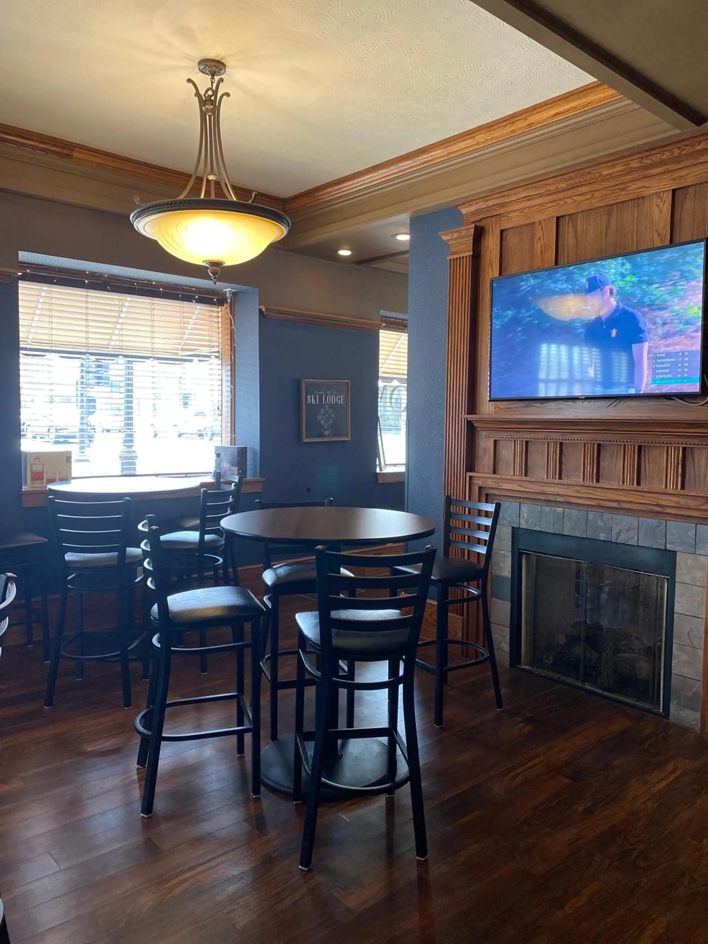 Lounge or bar in Hotel Bothwell Sedalia Central District, an Ascend Collection Hotel