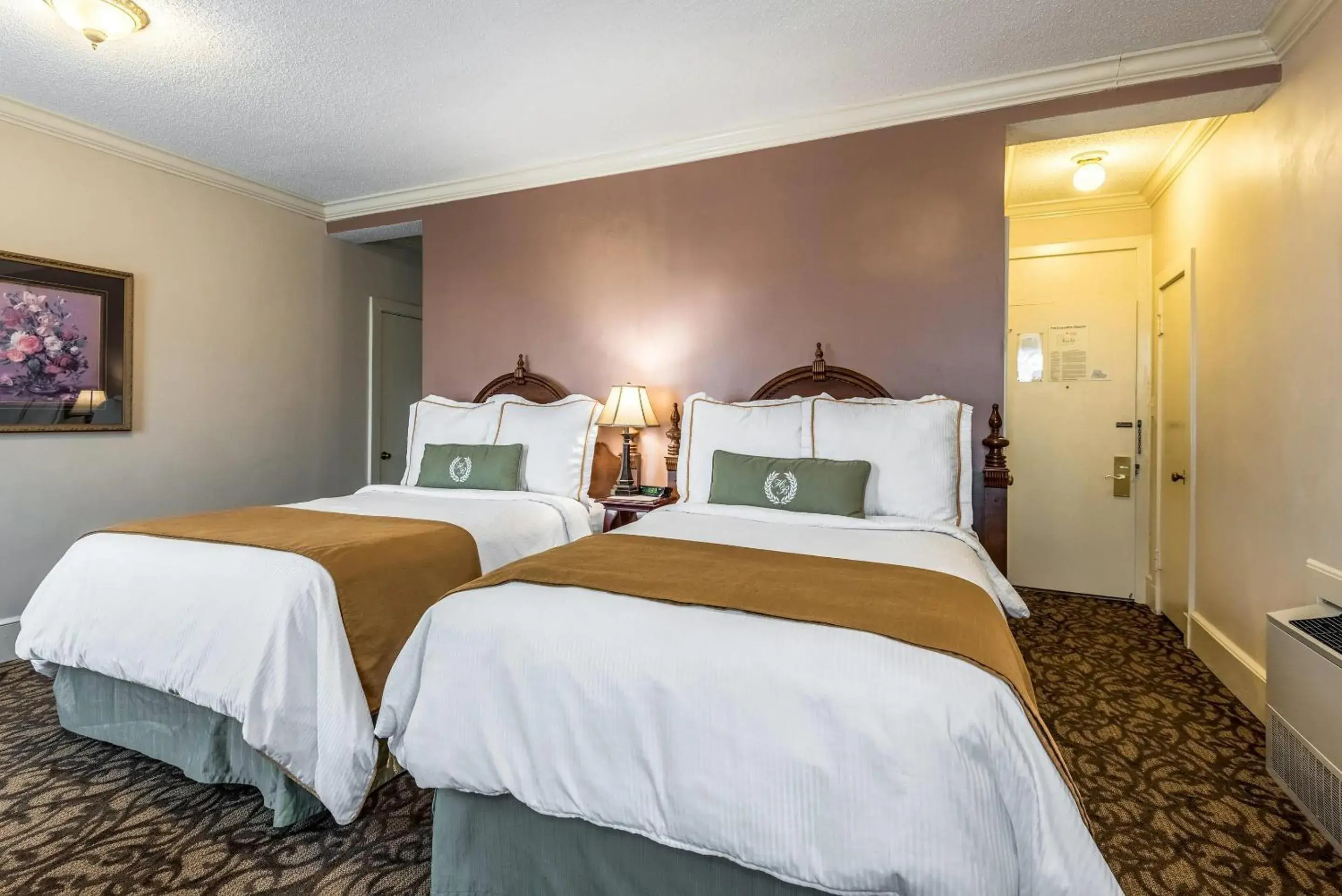 Bedroom, Bed in Hotel Bothwell Sedalia Central District, an Ascend Collection Hotel Bedroom, Bed in Hotel Bothwell Sedalia Central District, an Ascend Collection Hotel