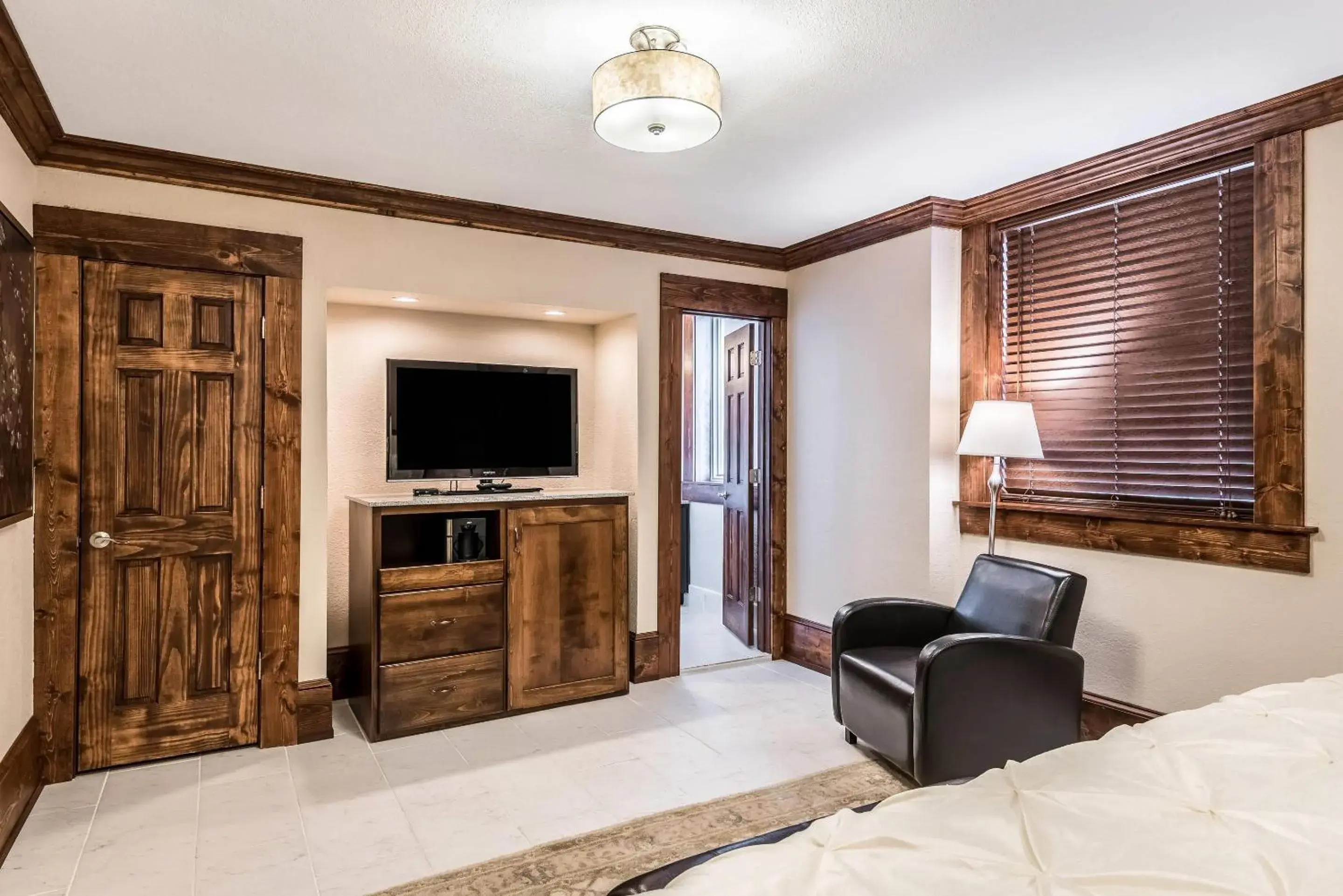 Bedroom, Bed in Hotel Bothwell Sedalia Central District, an Ascend Collection Hotel Bedroom, Bed in Hotel Bothwell Sedalia Central District, an Ascend Collection Hotel