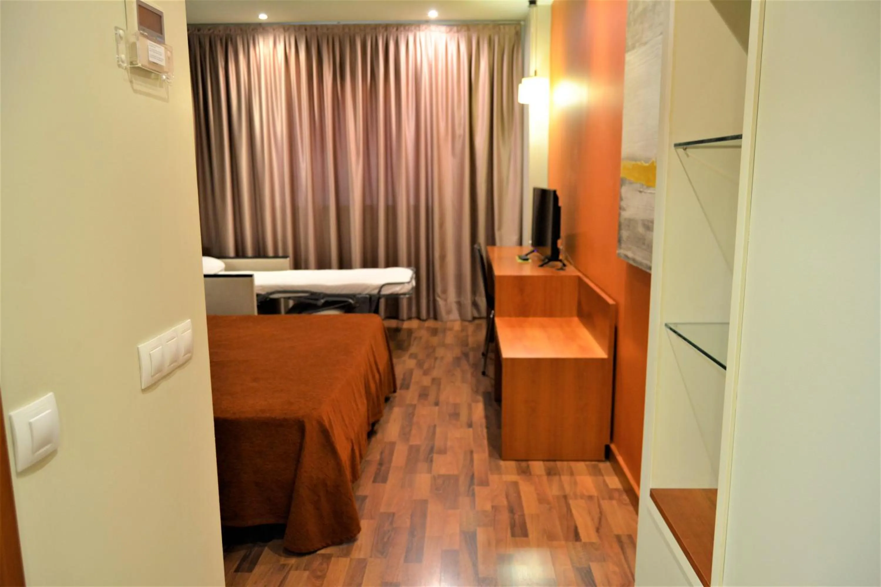 Photo of the whole room in Hotel AS Torrent