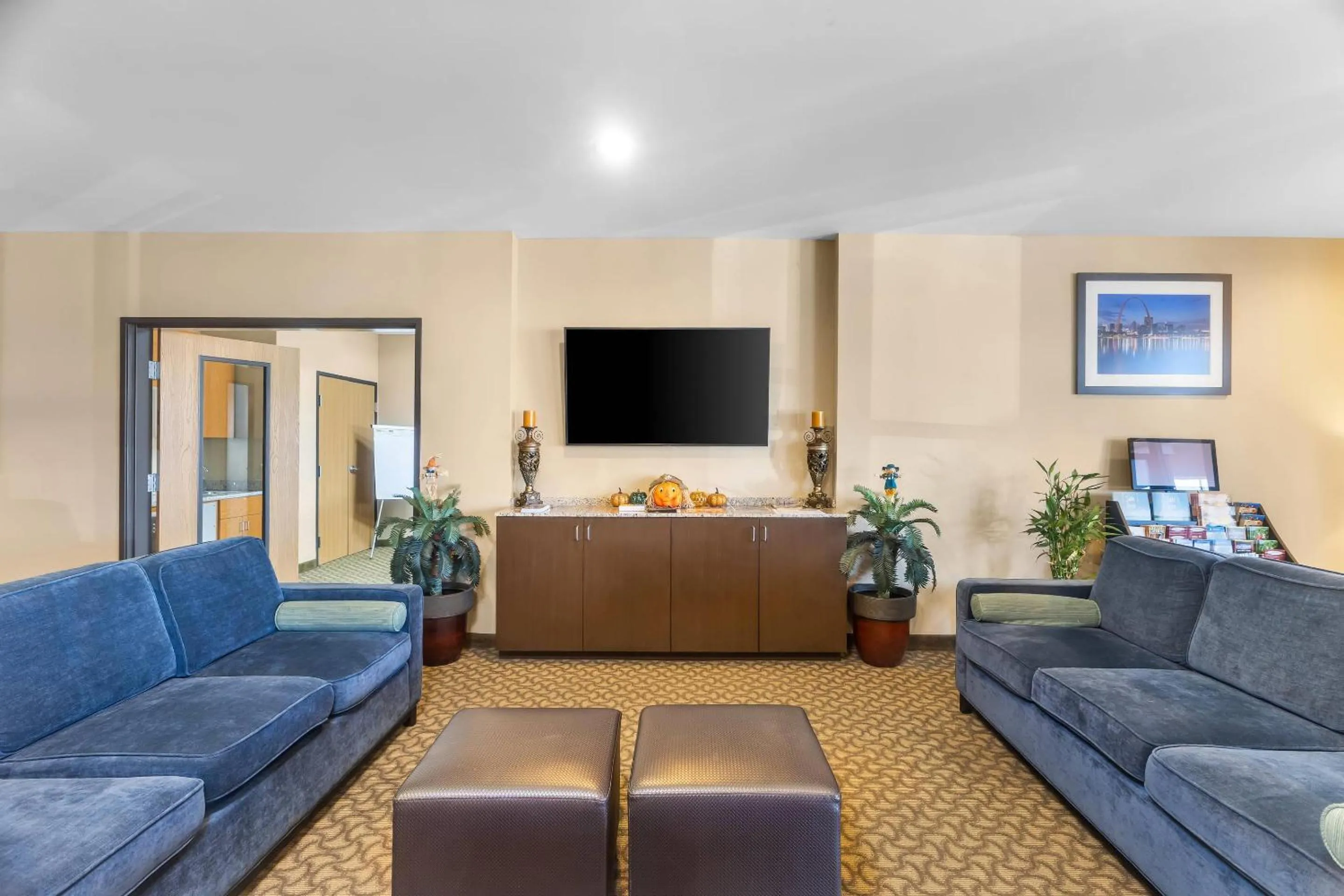 Lobby or reception in Comfort Inn & Suites Sikeston I-55