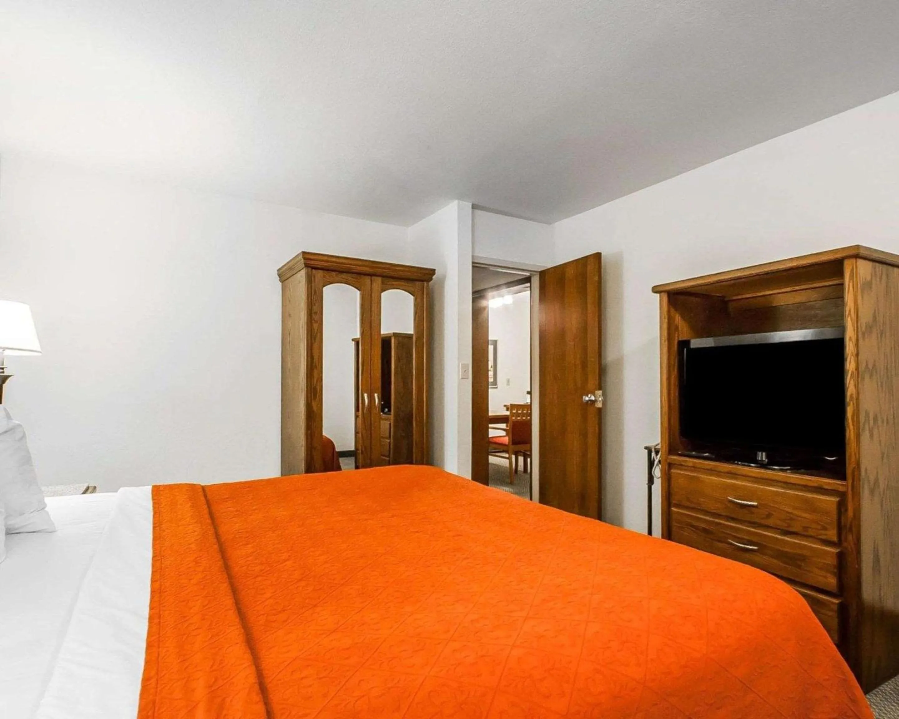 Photo of the whole room in Quality Inn & Suites North