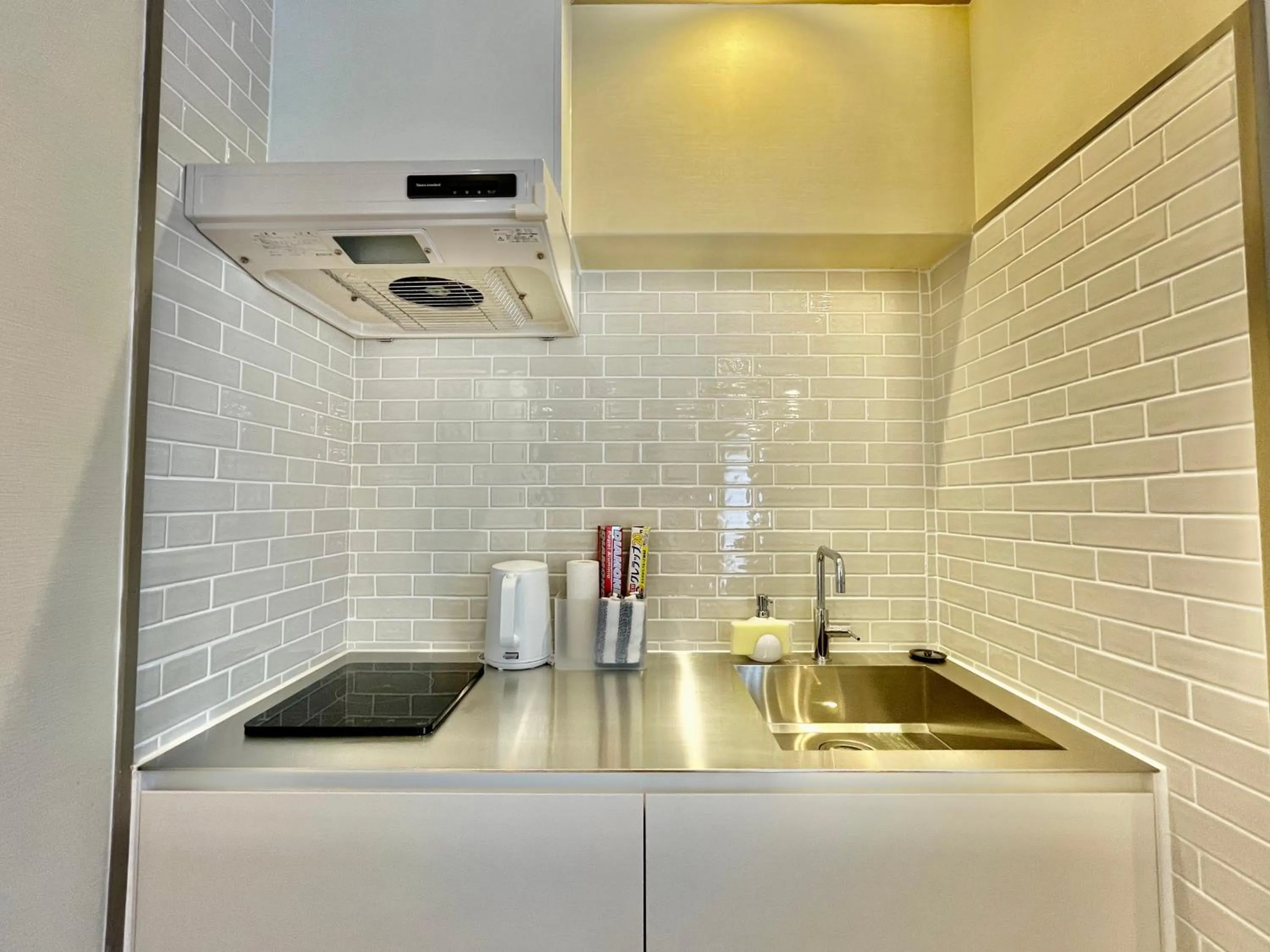 Kitchen or kitchenette in ホテル天使館 久茂地 -Tenshi-Kan-