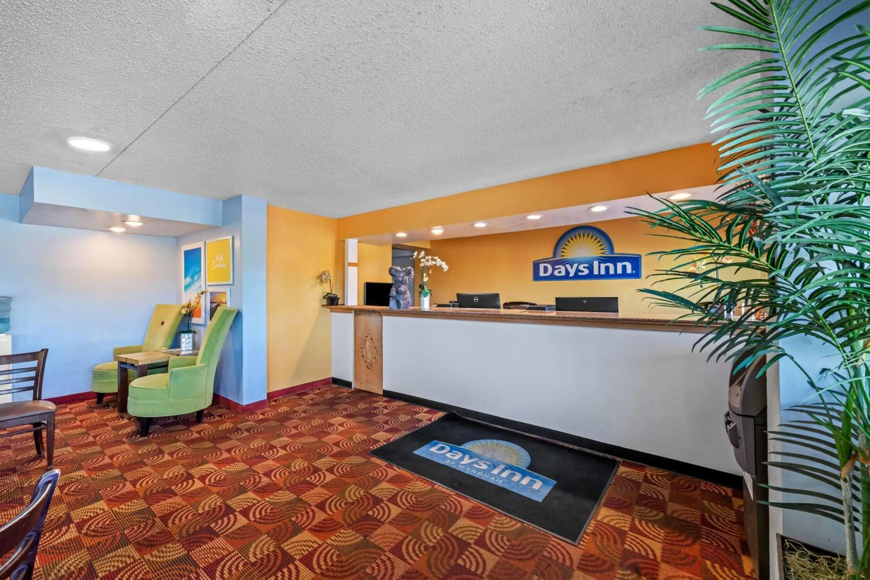 Lobby or reception in Days Inn by Wyndham Independence
