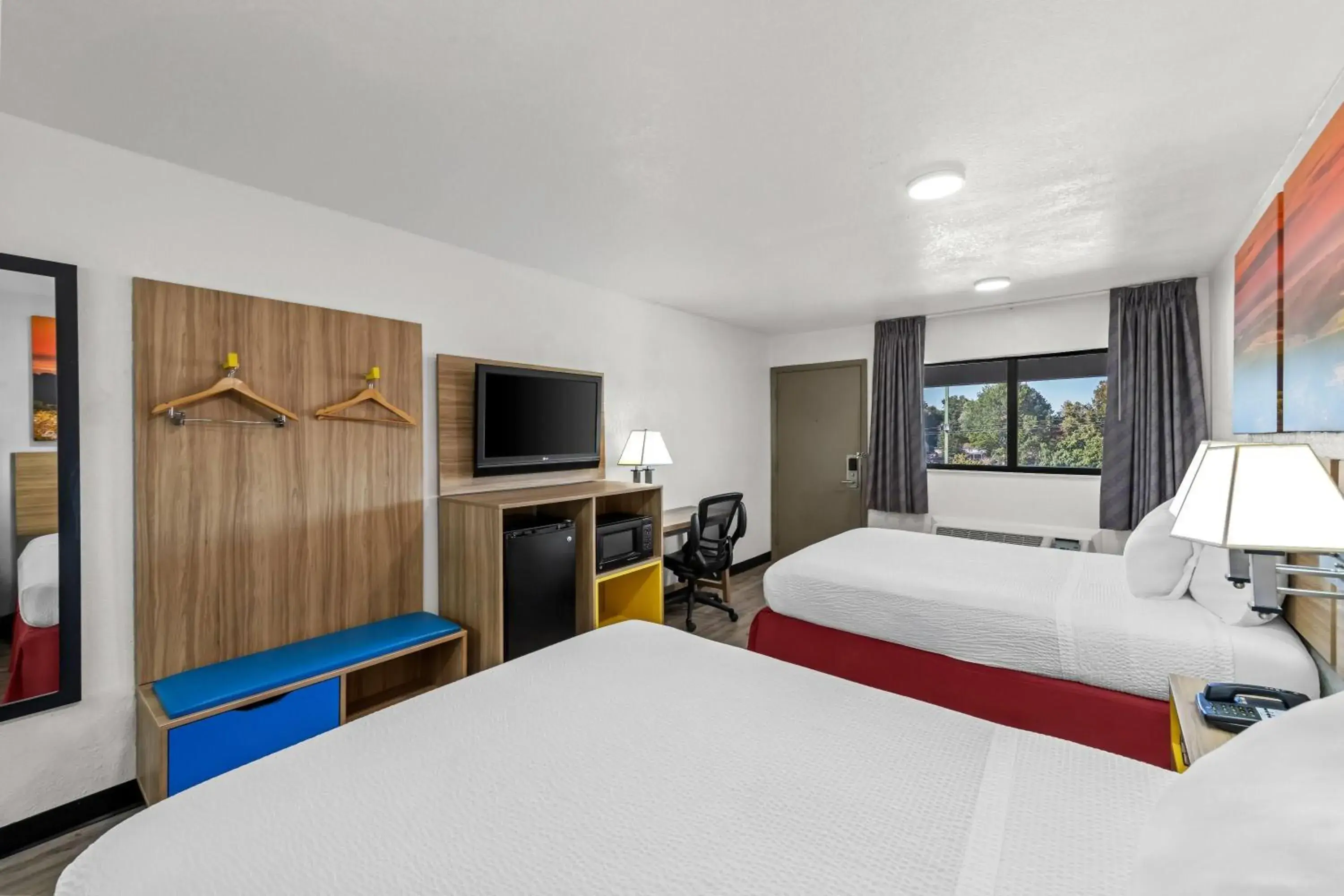 Bed in Days Inn by Wyndham Independence Bed in Days Inn by Wyndham Independence