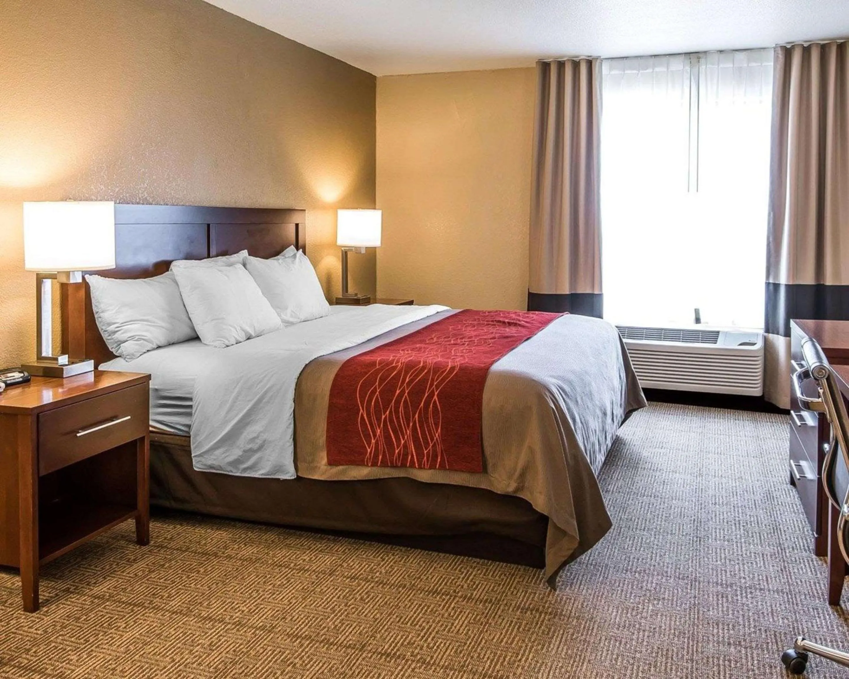 Photo of the whole room, Bed in Quality Inn & Suites Bethany