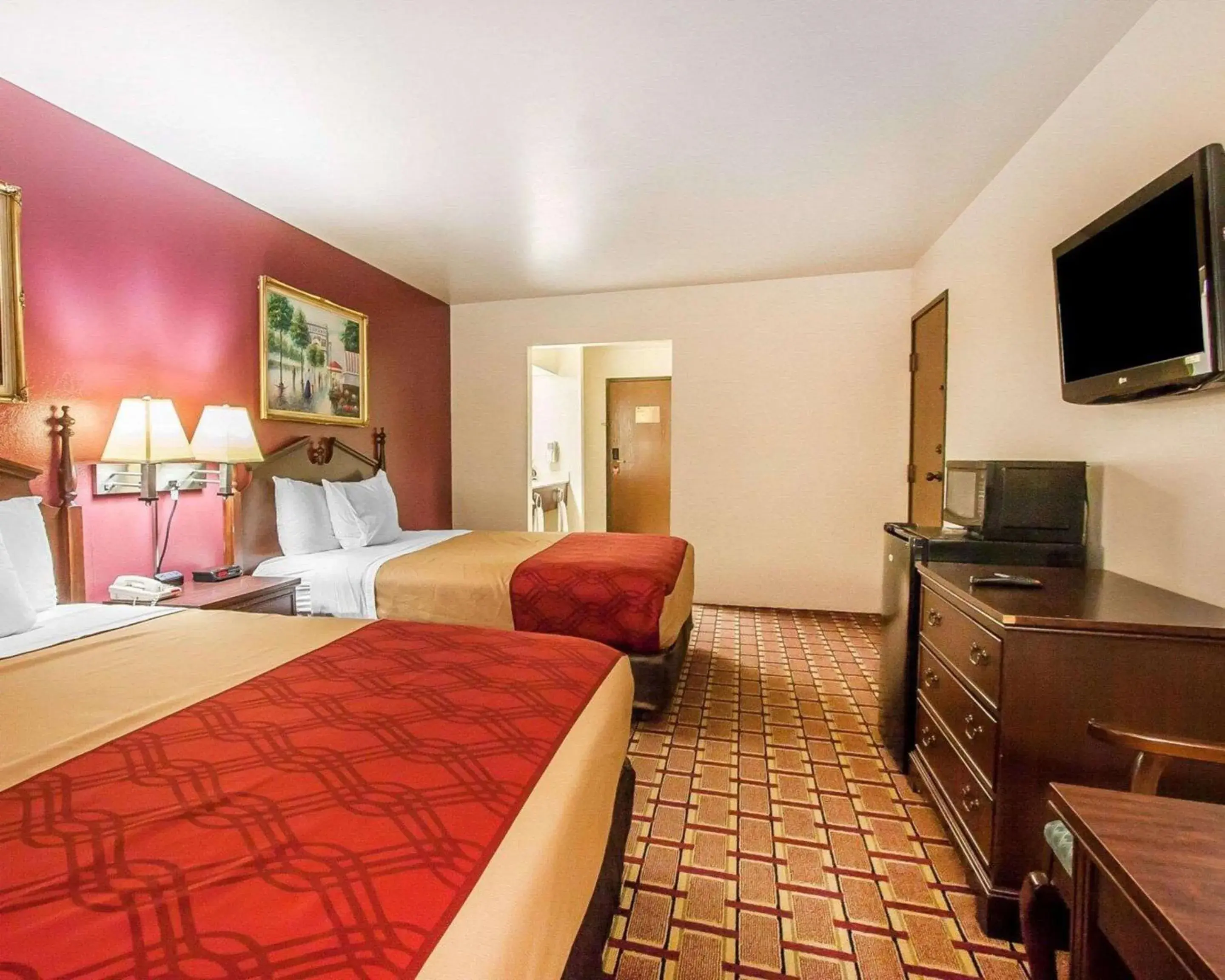 Photo of the whole room in Econo Lodge Photo of the whole room in Econo Lodge