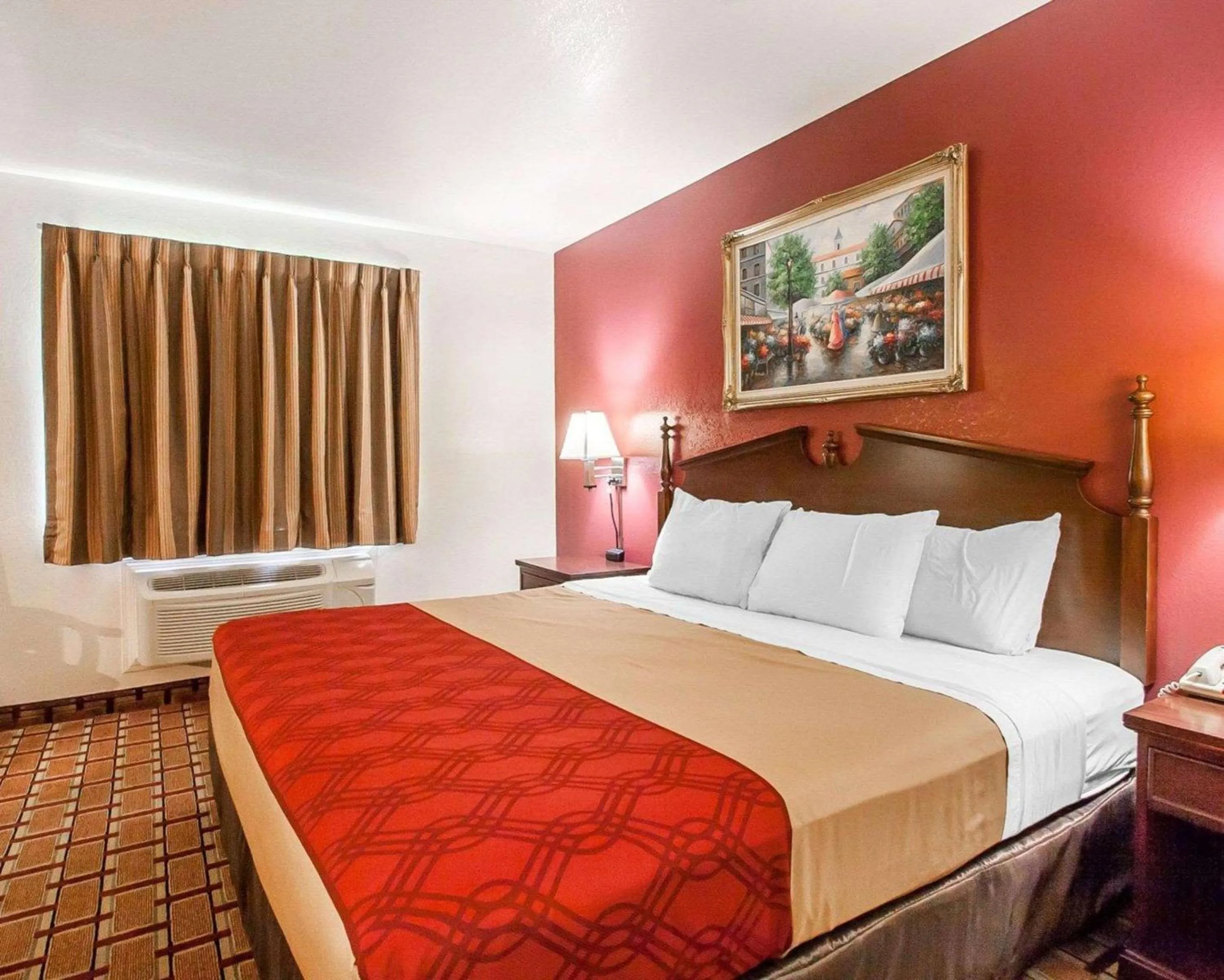 Photo of the whole room in Econo Lodge