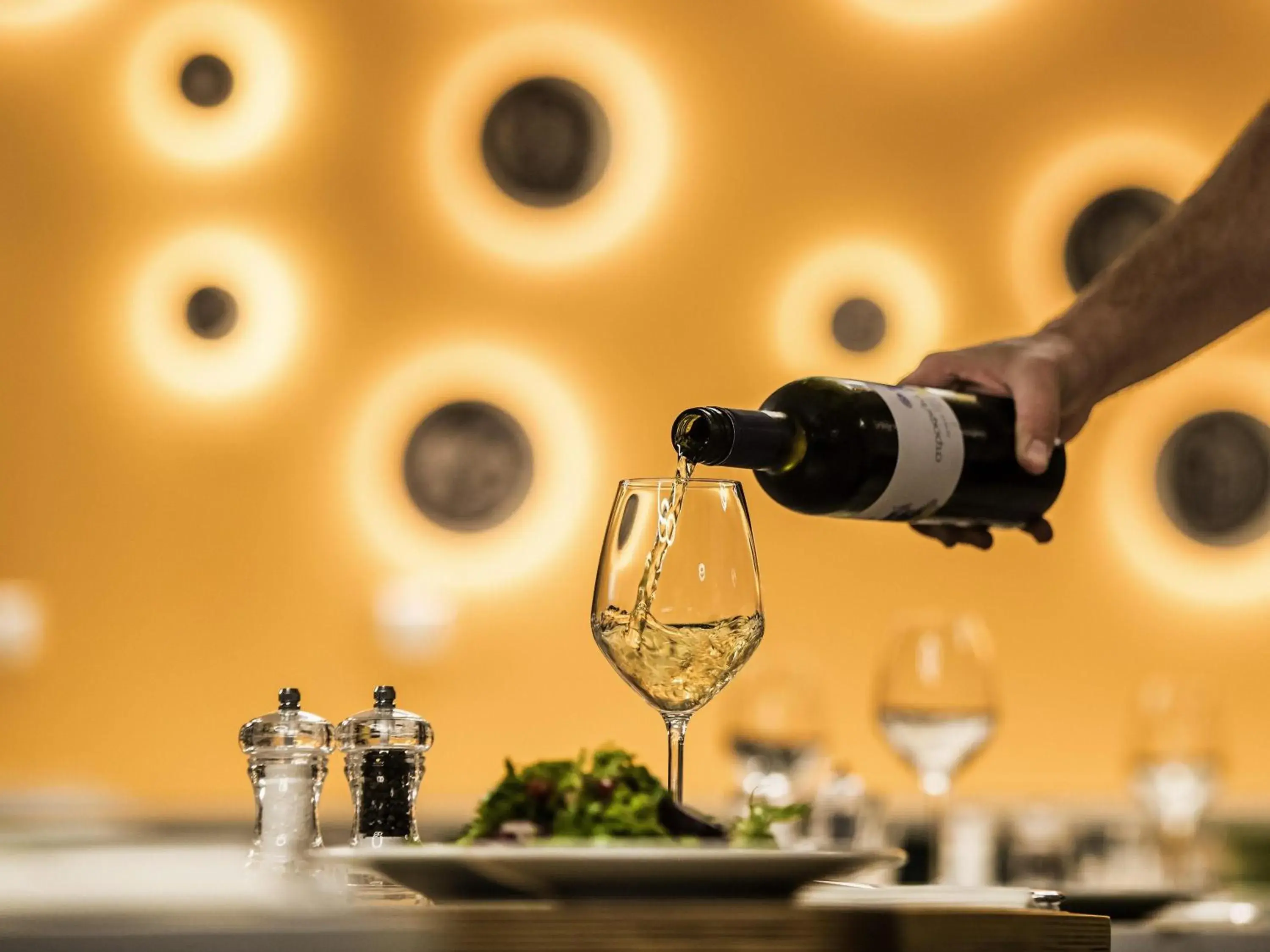 Restaurant/places to eat in ibis Styles Athens Routes Restaurant/places to eat in ibis Styles Athens Routes