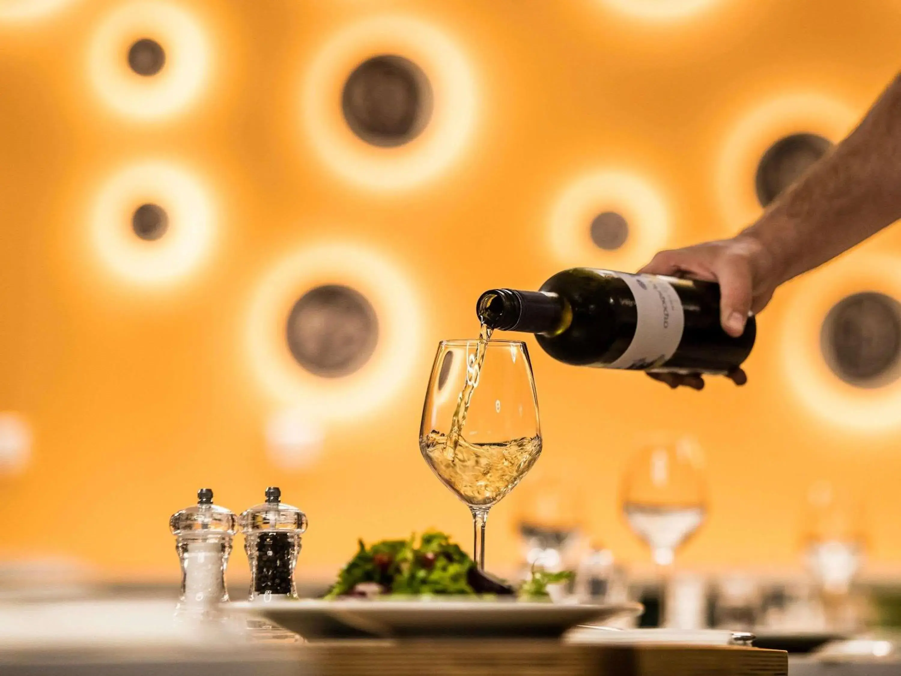 Restaurant/places to eat in ibis Styles Athens Routes Restaurant/places to eat in ibis Styles Athens Routes