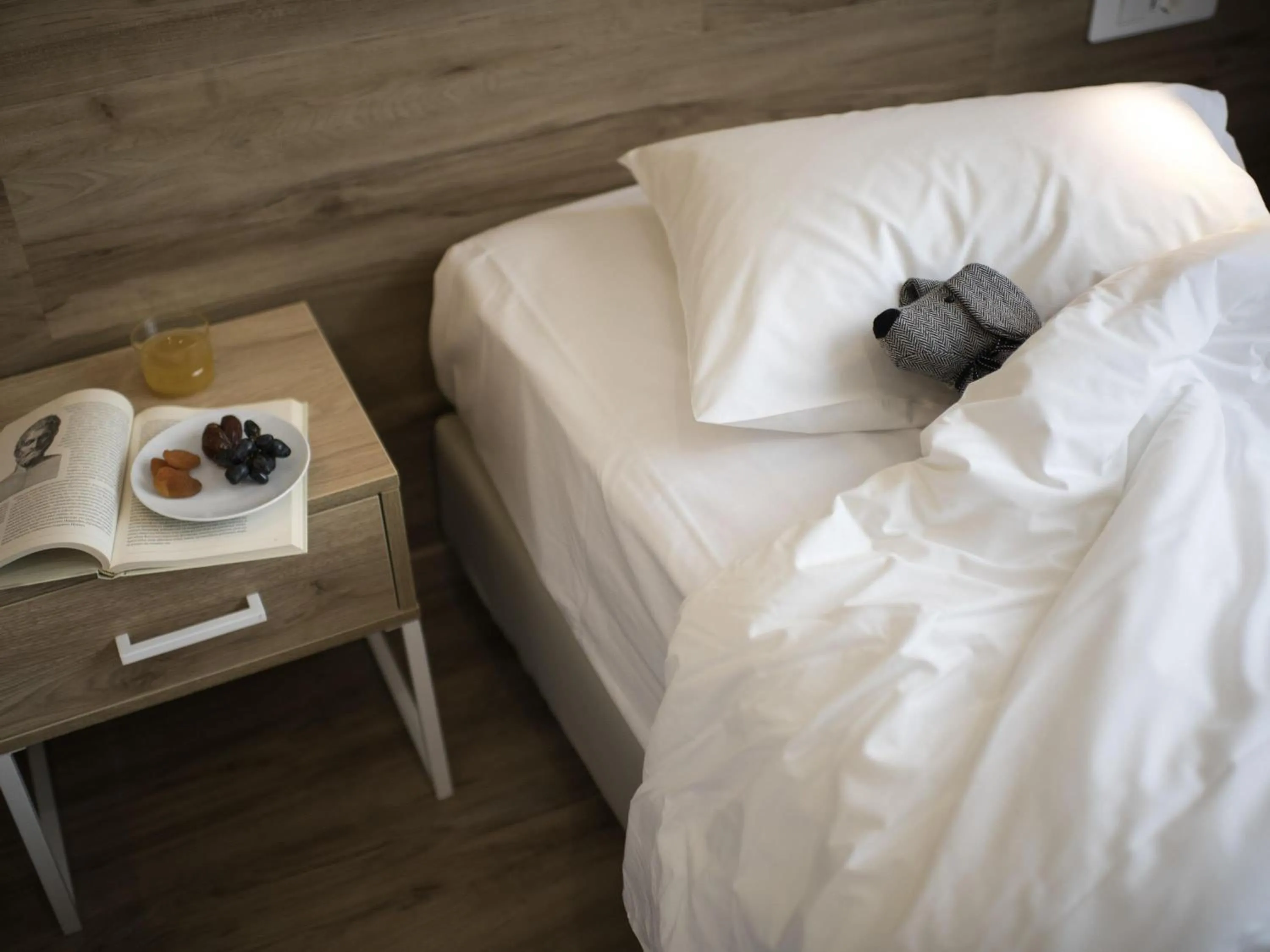Bedroom, Bed in ibis Styles Athens Routes