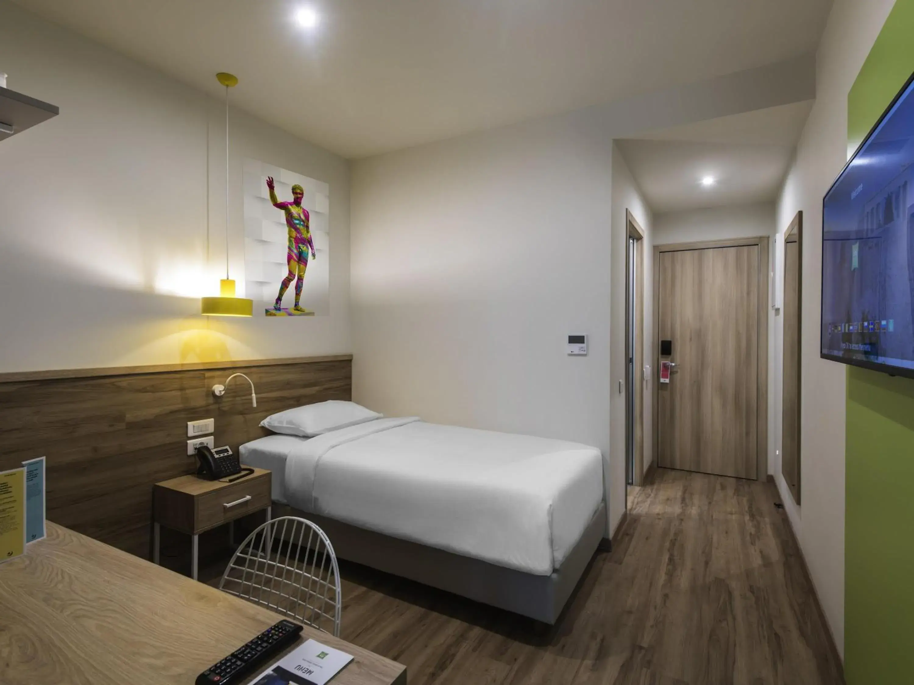 Bedroom, Bed in ibis Styles Athens Routes Bedroom, Bed in ibis Styles Athens Routes