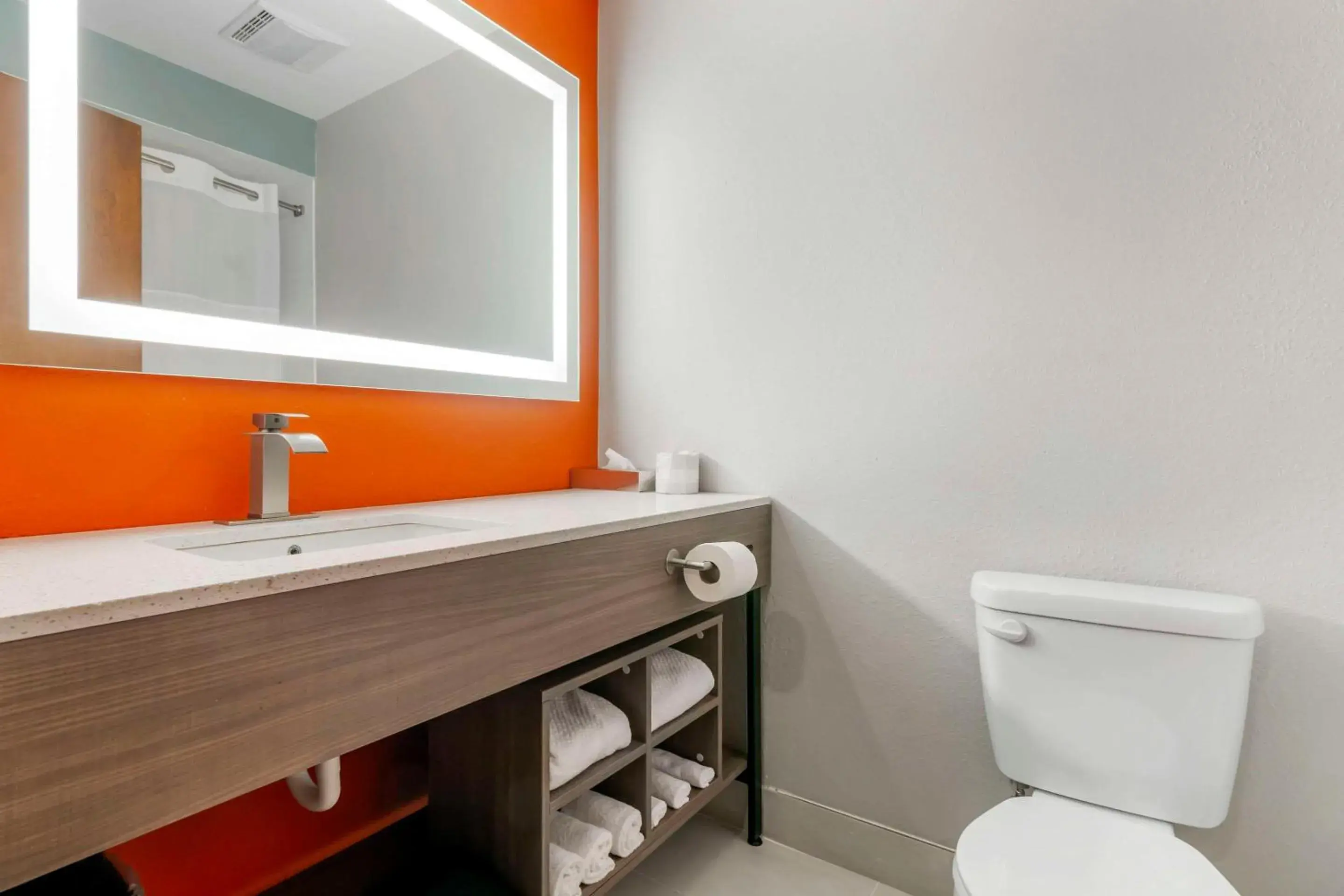 Bedroom in Quality Inn Bedroom in Quality Inn