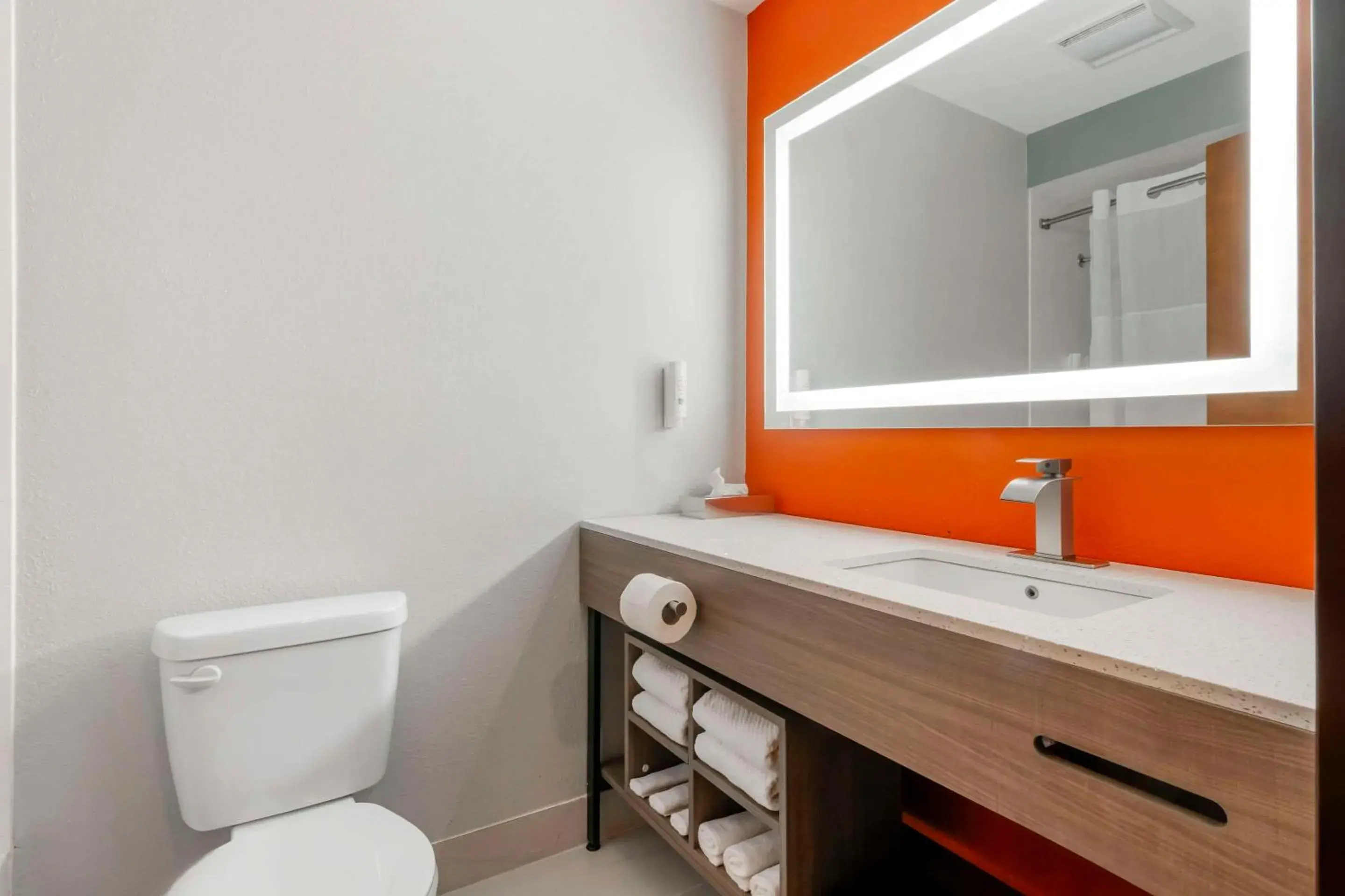 Bedroom in Quality Inn Bedroom in Quality Inn