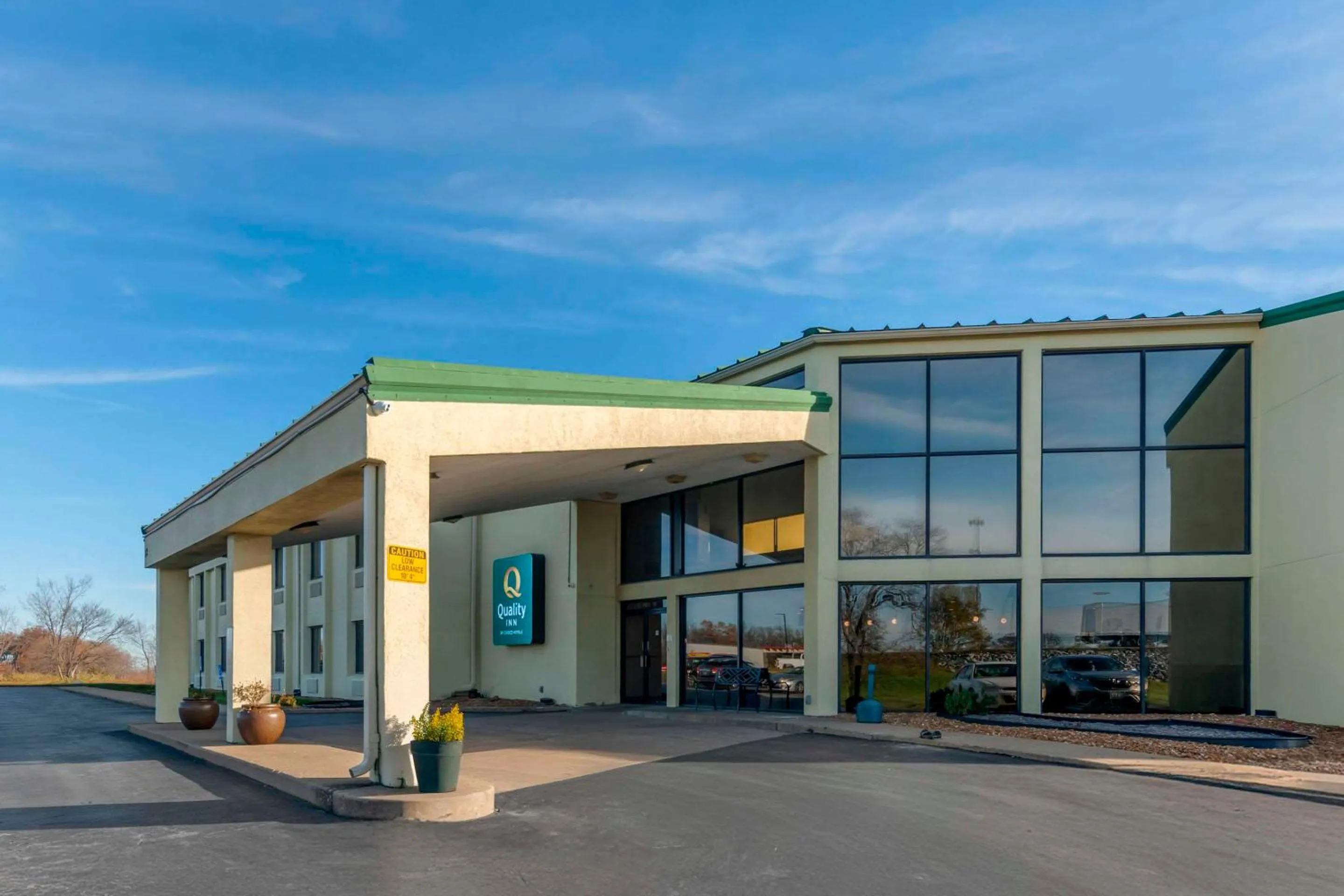 Property building in Quality Inn