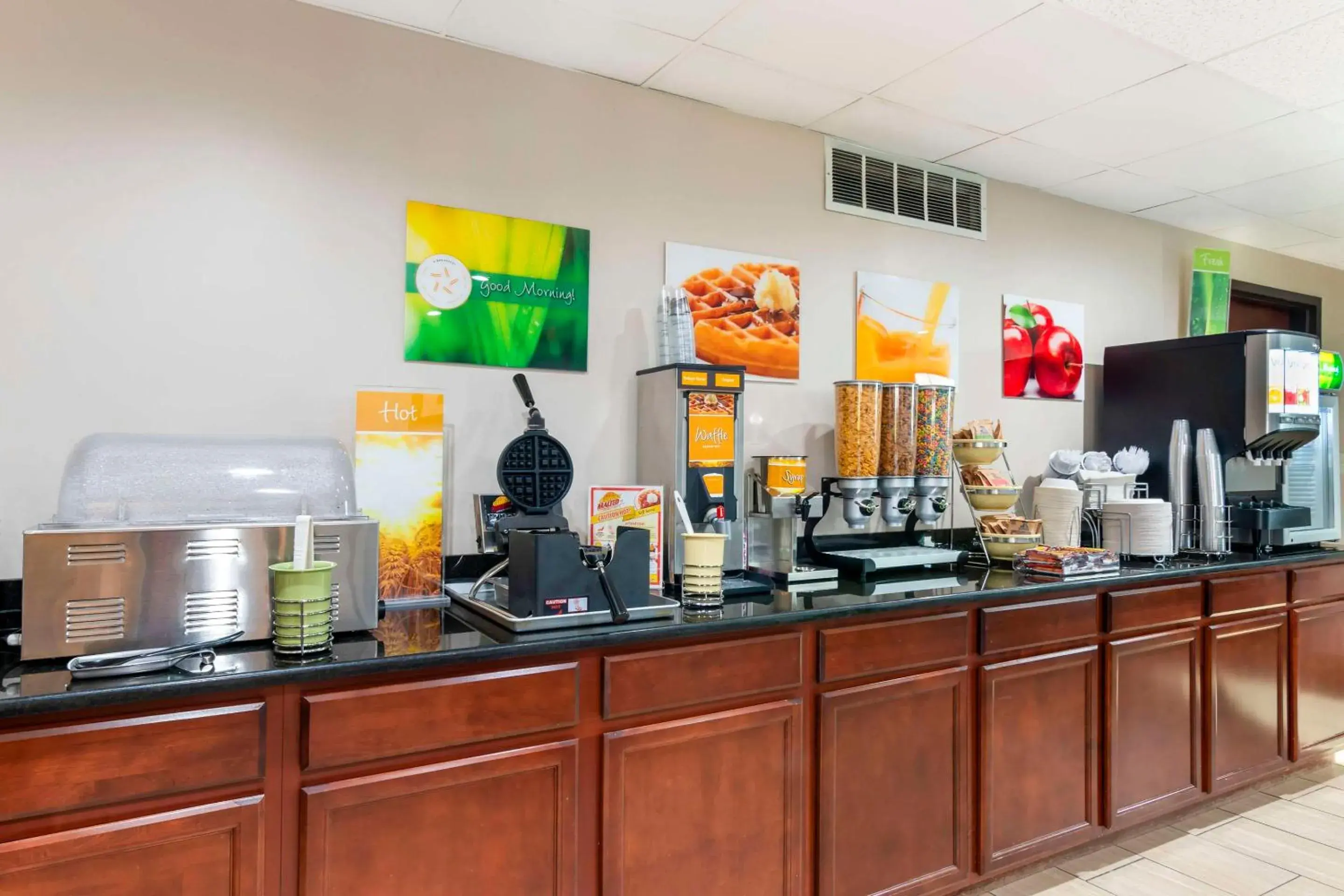 Breakfast in Quality Inn Breakfast in Quality Inn