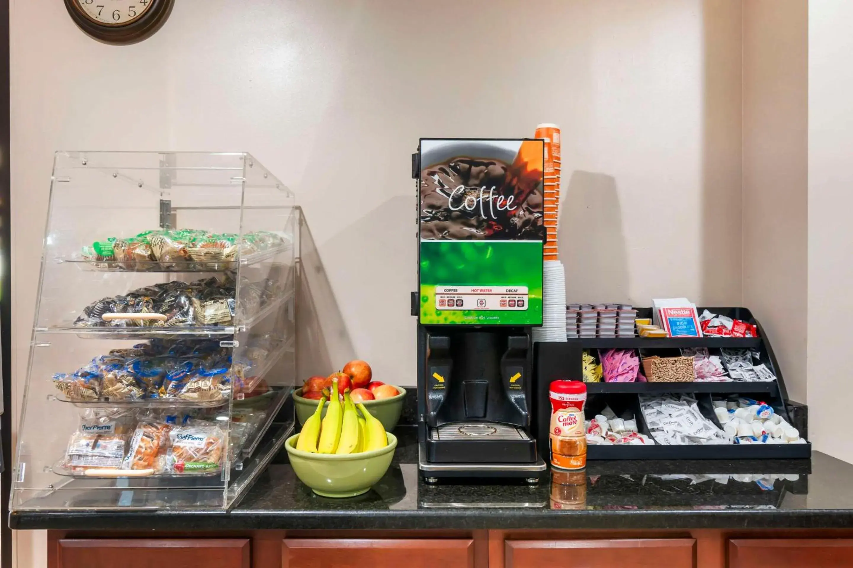 Breakfast in Quality Inn Breakfast in Quality Inn