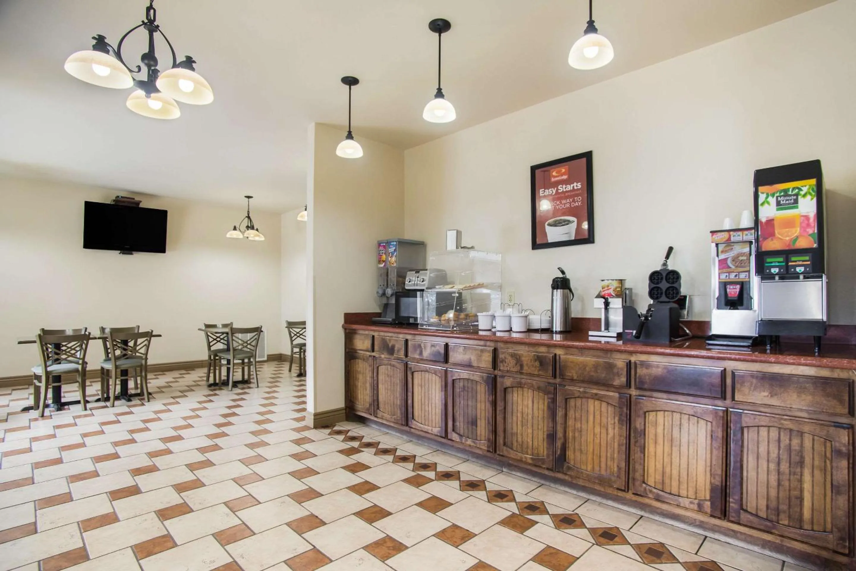 Breakfast in Econo Lodge Anderson