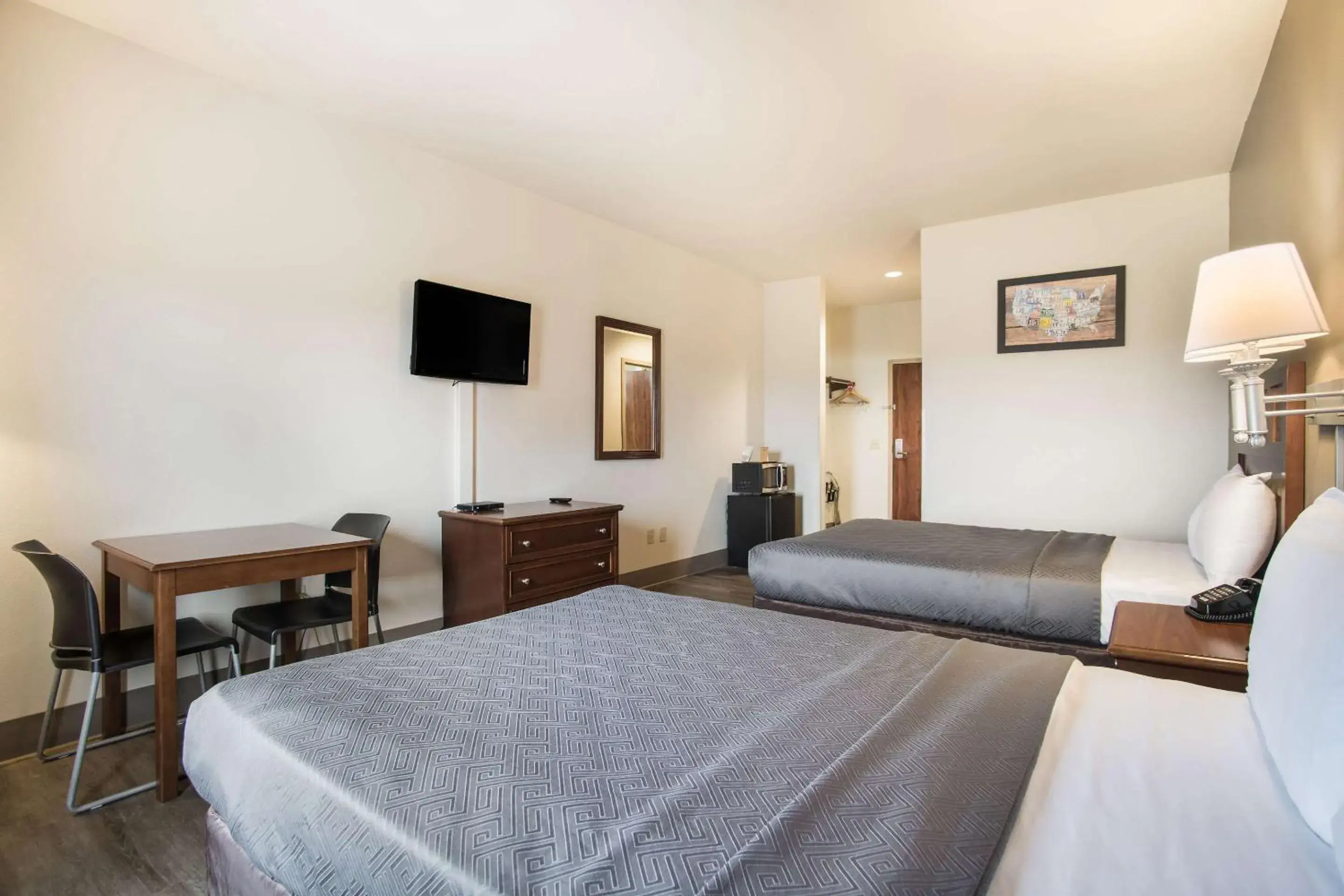 Bedroom, Bed in Econo Lodge Anderson Bedroom, Bed in Econo Lodge Anderson