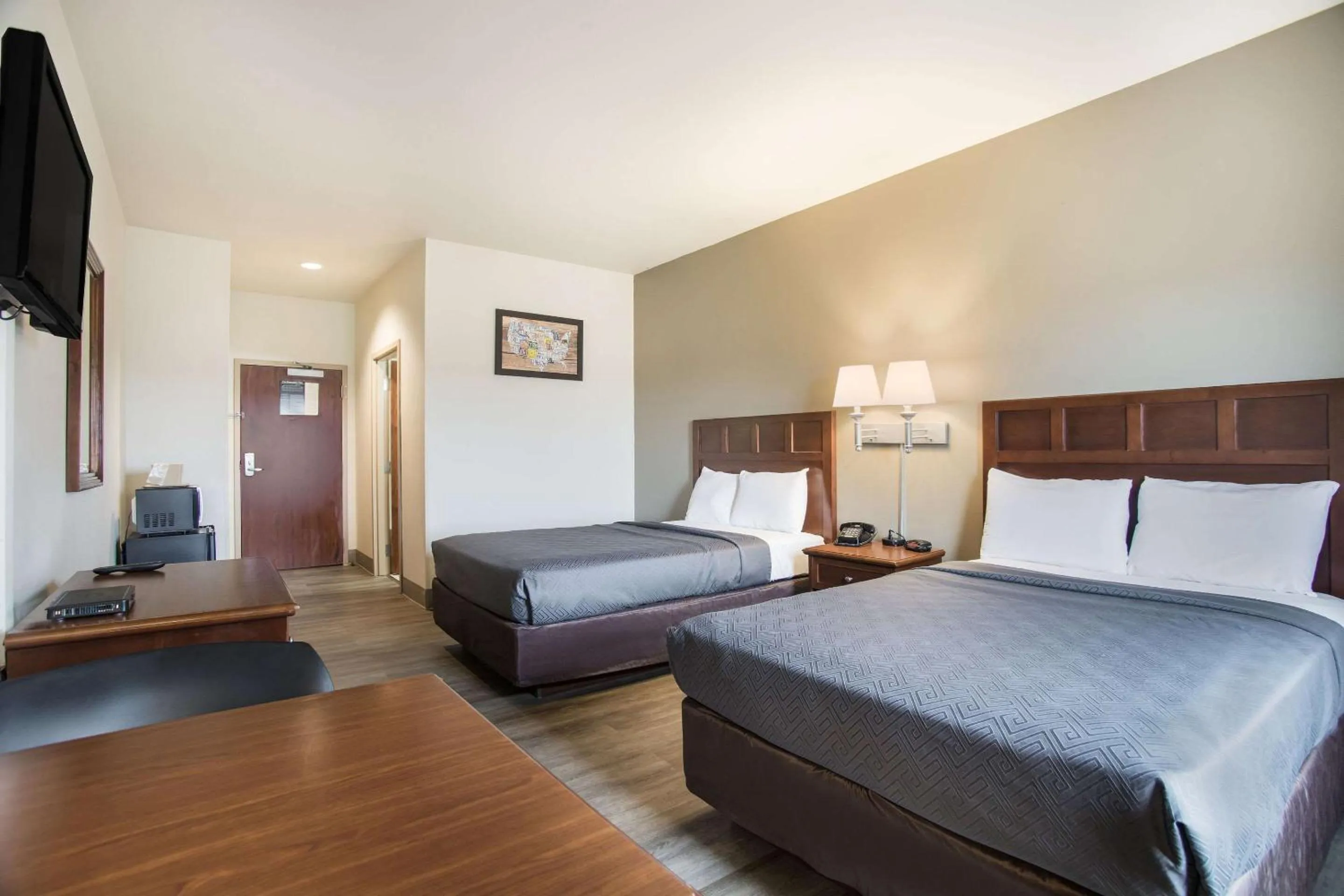 Bedroom, Bed in Econo Lodge Anderson