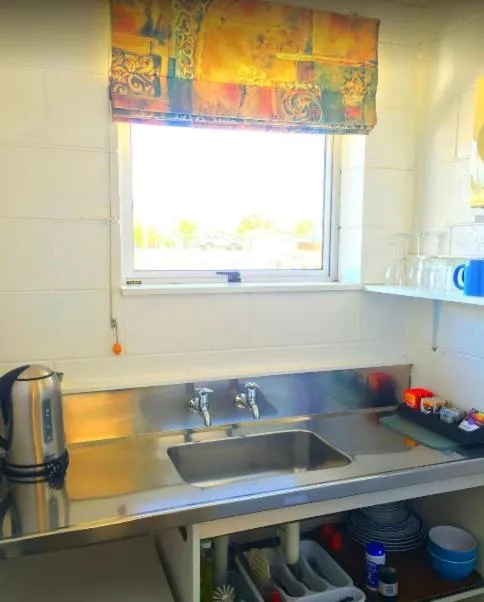 Junction Motel Sanson-Truck Motel