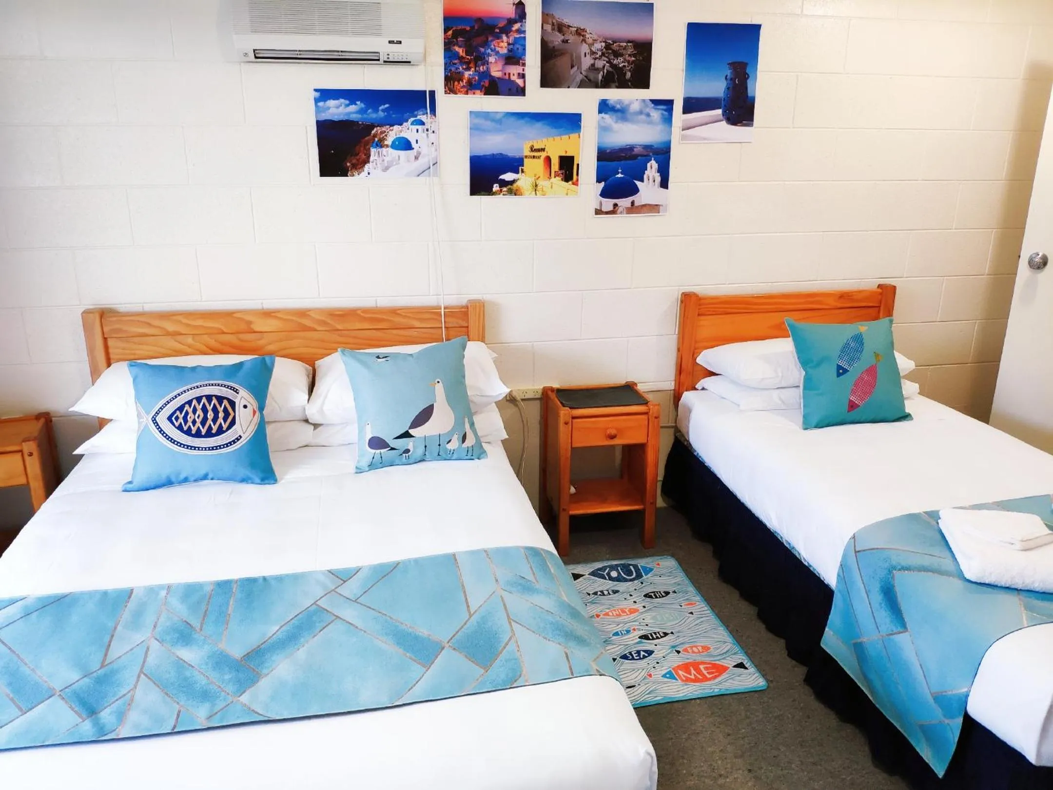 Bed in Junction Motel Sanson-Truck Motel