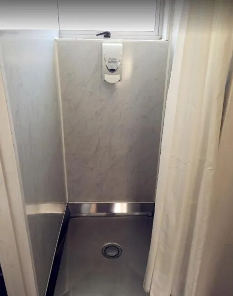 Junction Motel Sanson-Truck Motel