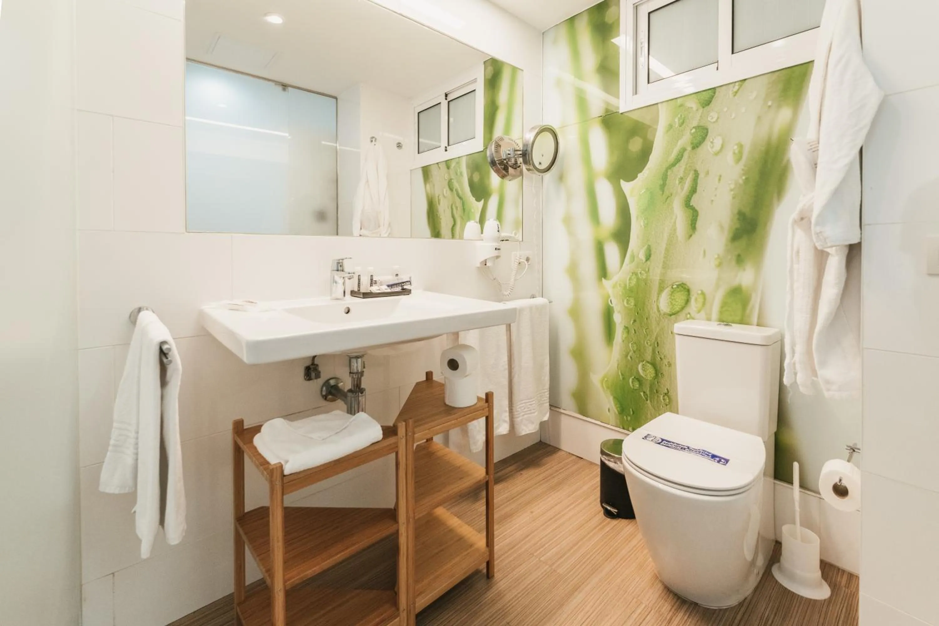 Bathroom in Hotel Aloe Canteras