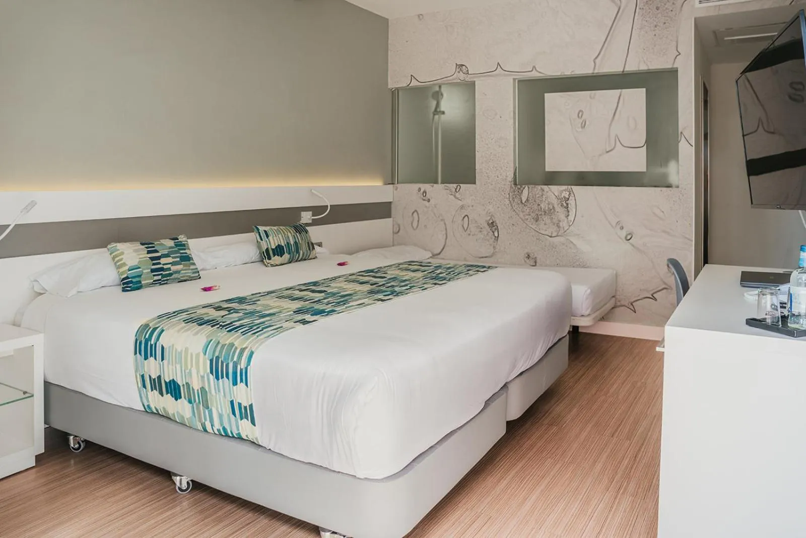 Photo of the whole room, Bed in Hotel Aloe Canteras