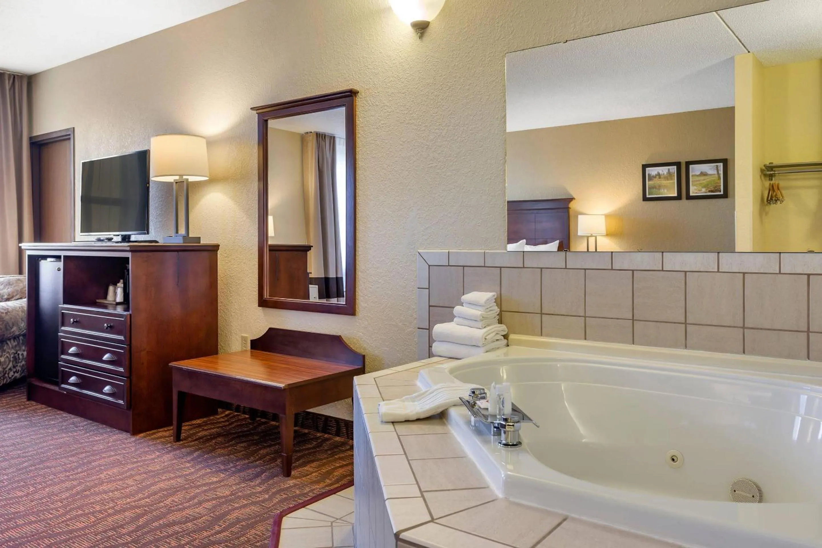 Bedroom in Comfort Inn & Suites Branson Meadows