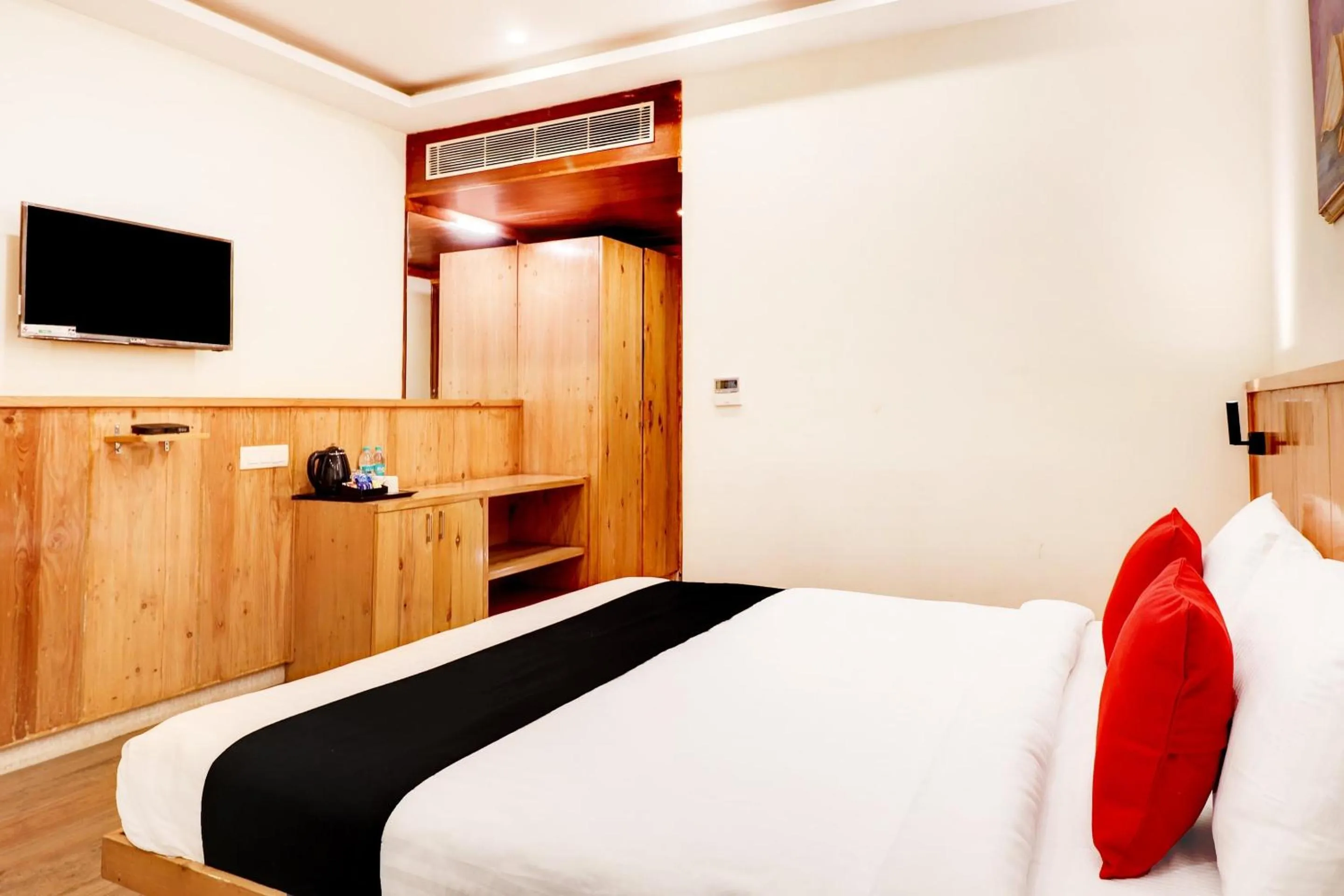 Lobby or reception, Bed in Townhouse Nyanappana Halli formerly Hotel La Prosperite