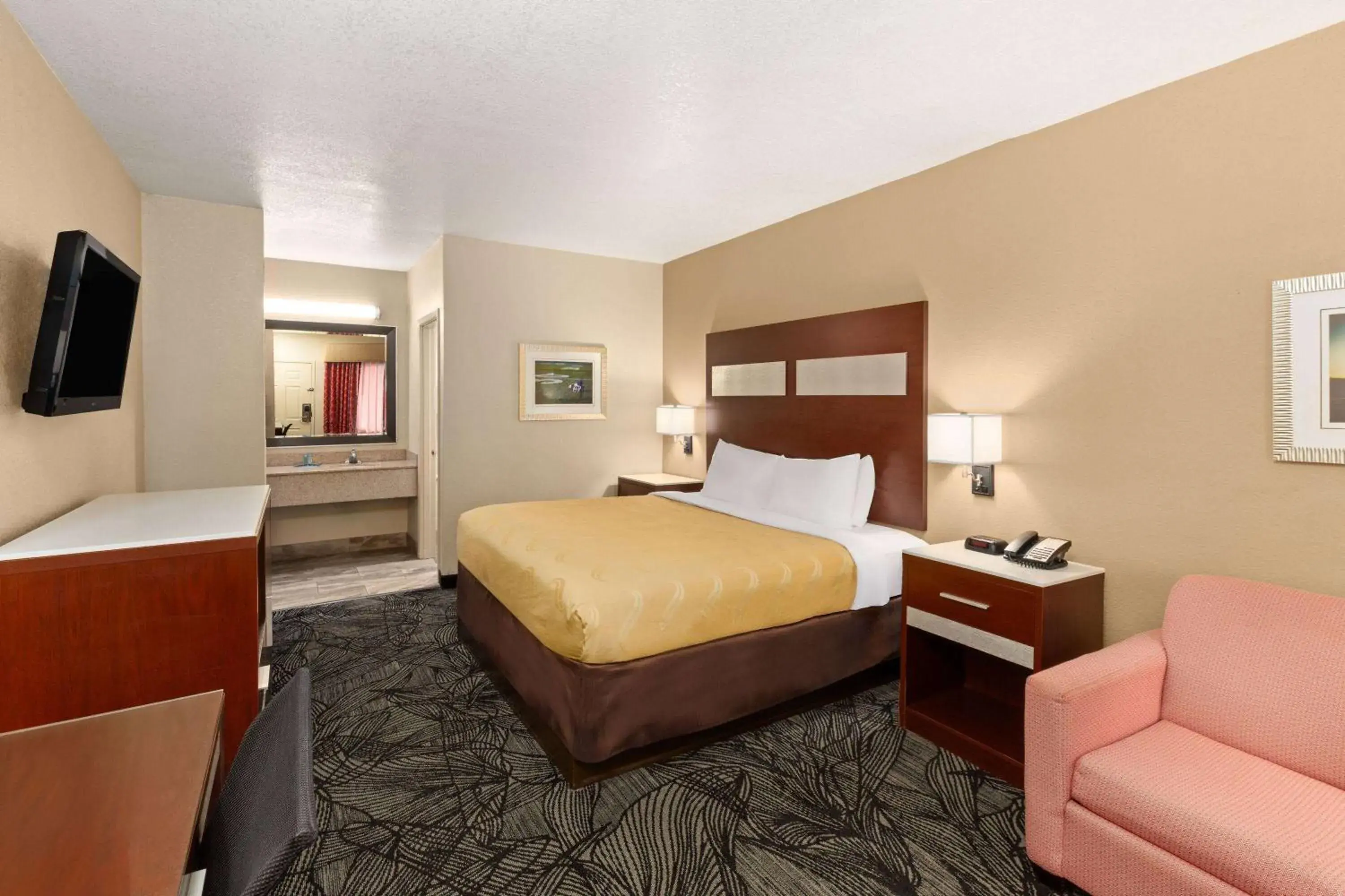 King Room - Non-Smoking in Hotel Oxford, a Travelodge by Wyndham King Room - Non-Smoking in Hotel Oxford, a Travelodge by Wyndham