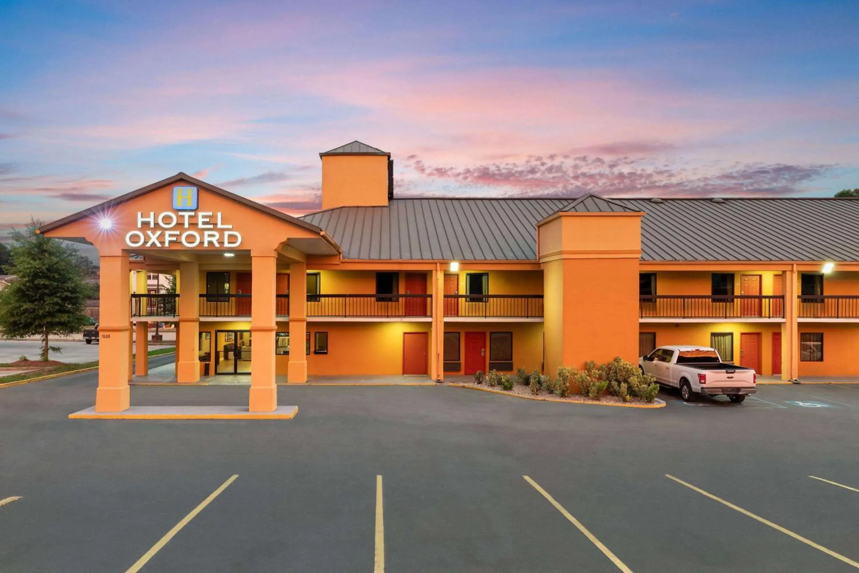 Property building in Hotel Oxford Property building in Hotel Oxford