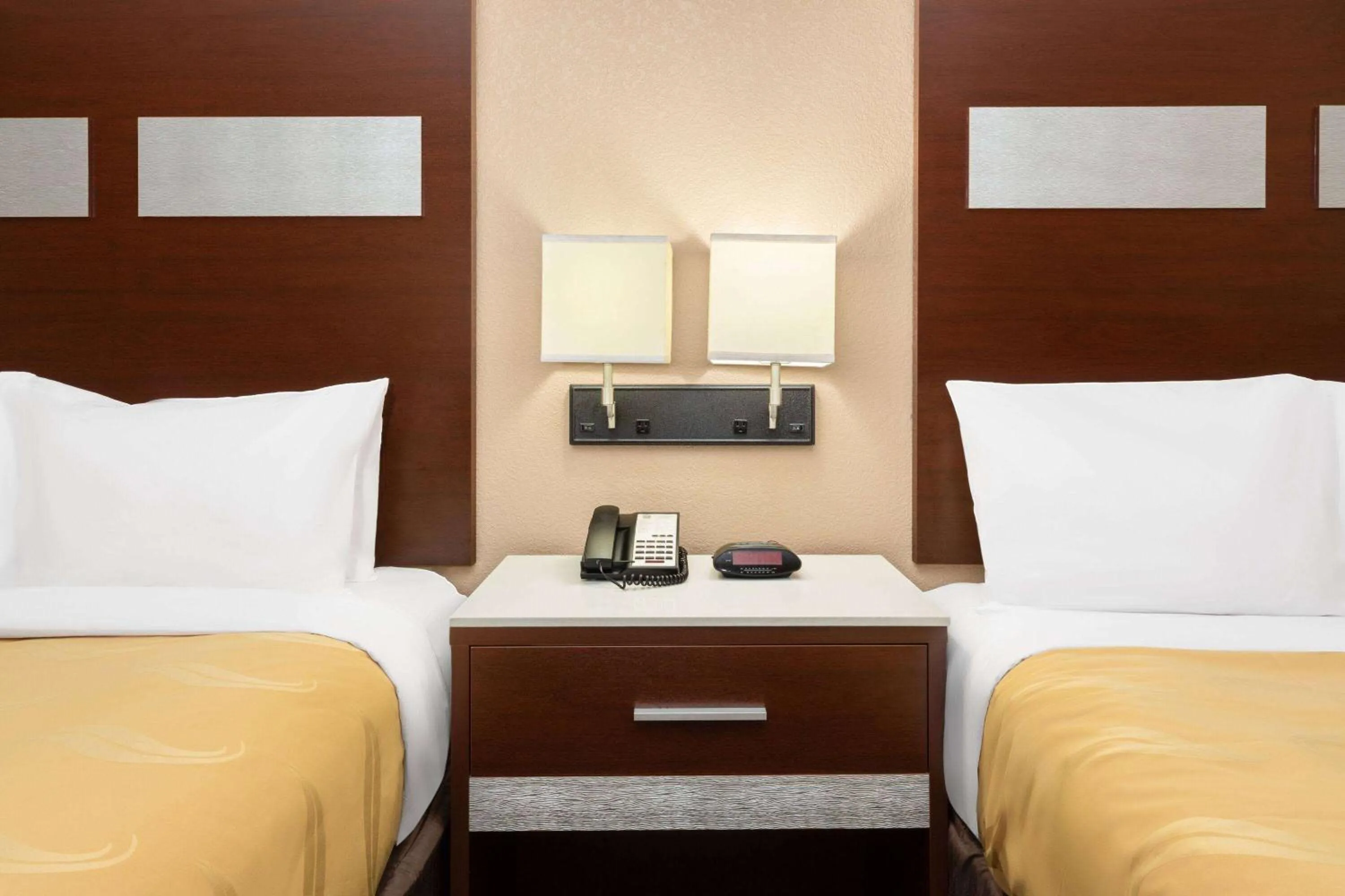 Photo of the whole room, Bed in Hotel Oxford