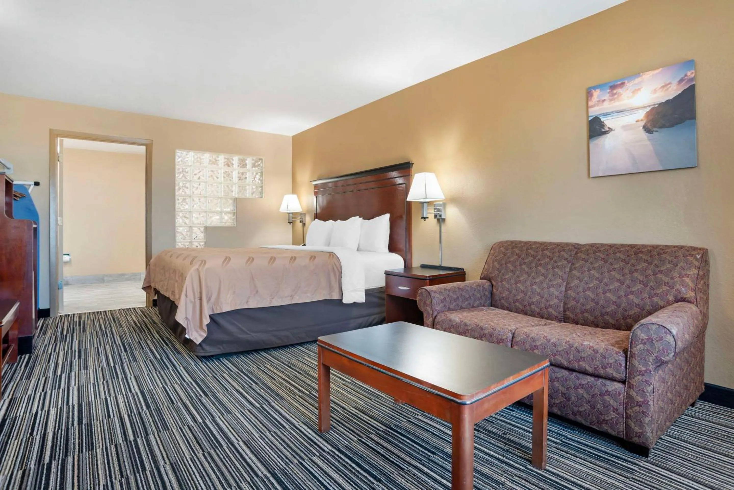 Bedroom, Bed in Quality Inn