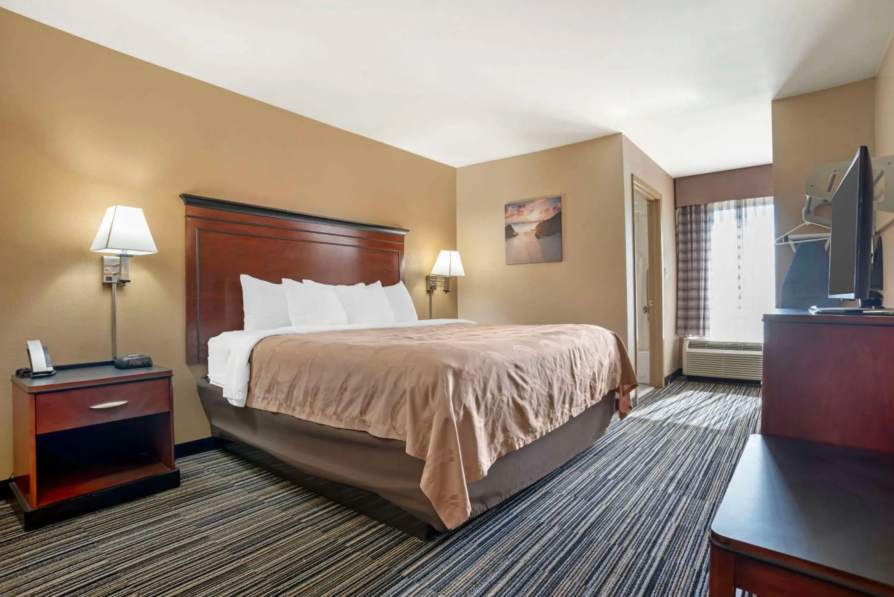 Bedroom, Bed in Quality Inn