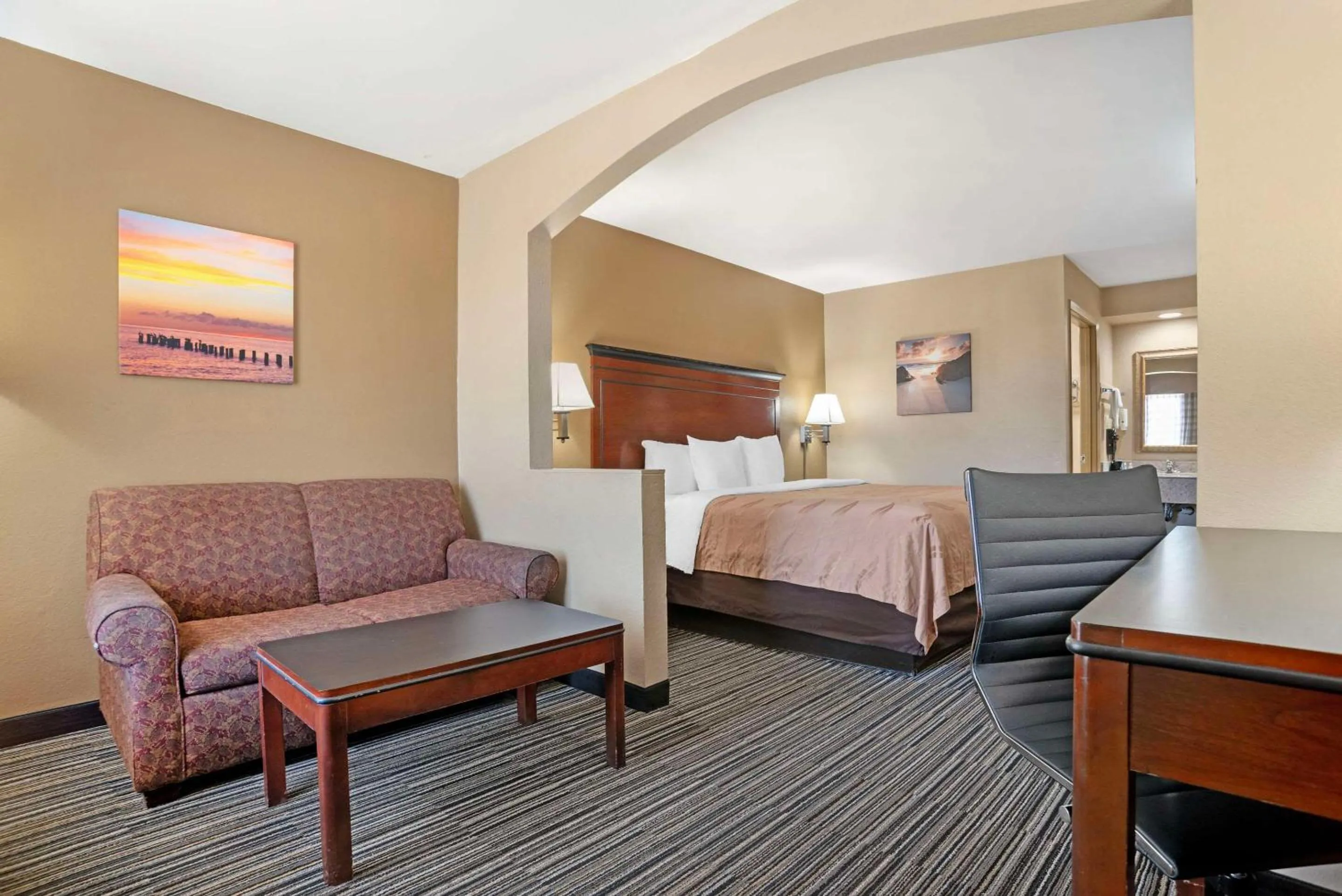 Bedroom, Bed in Quality Inn